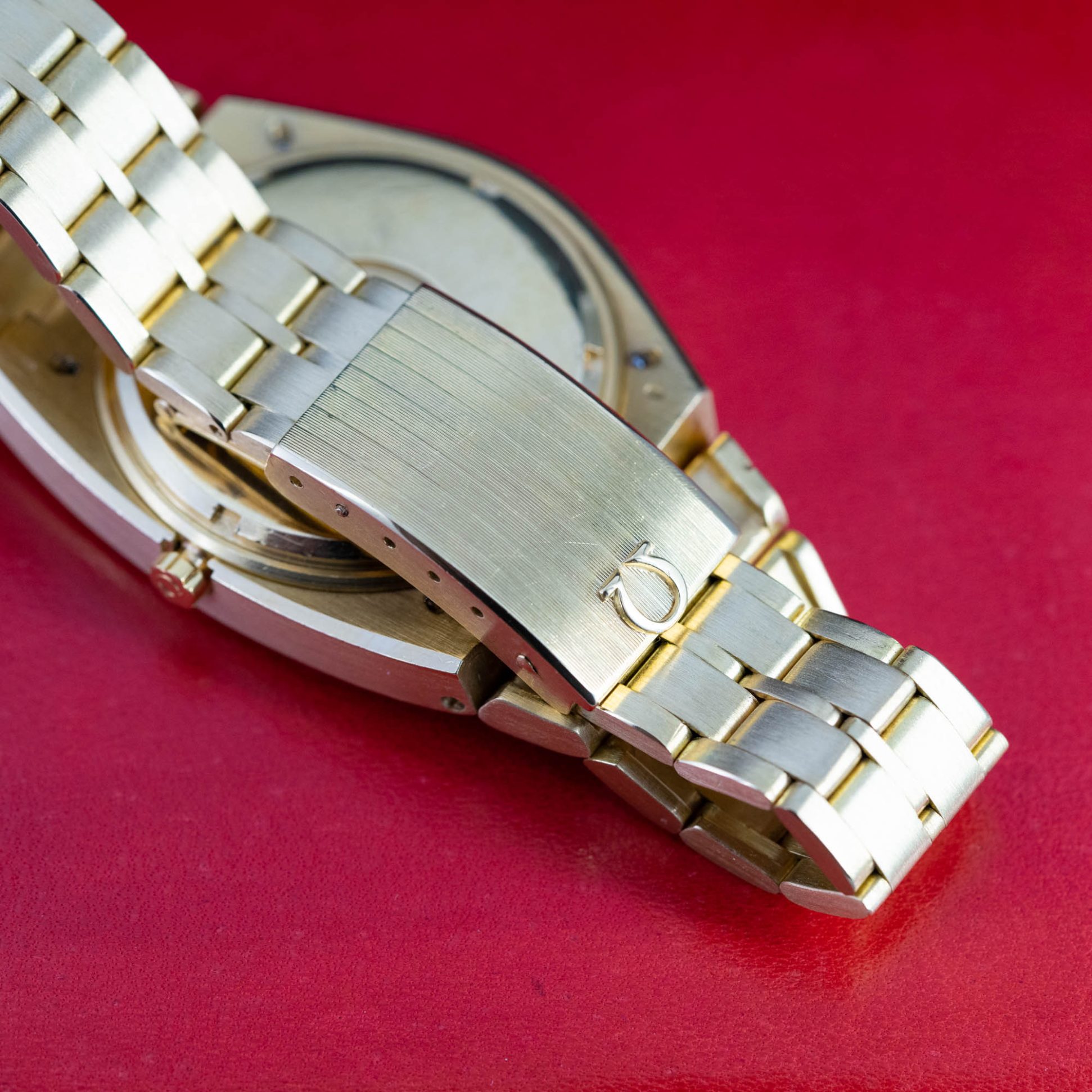 Omega_Constellation_18k_f300-5.jpg