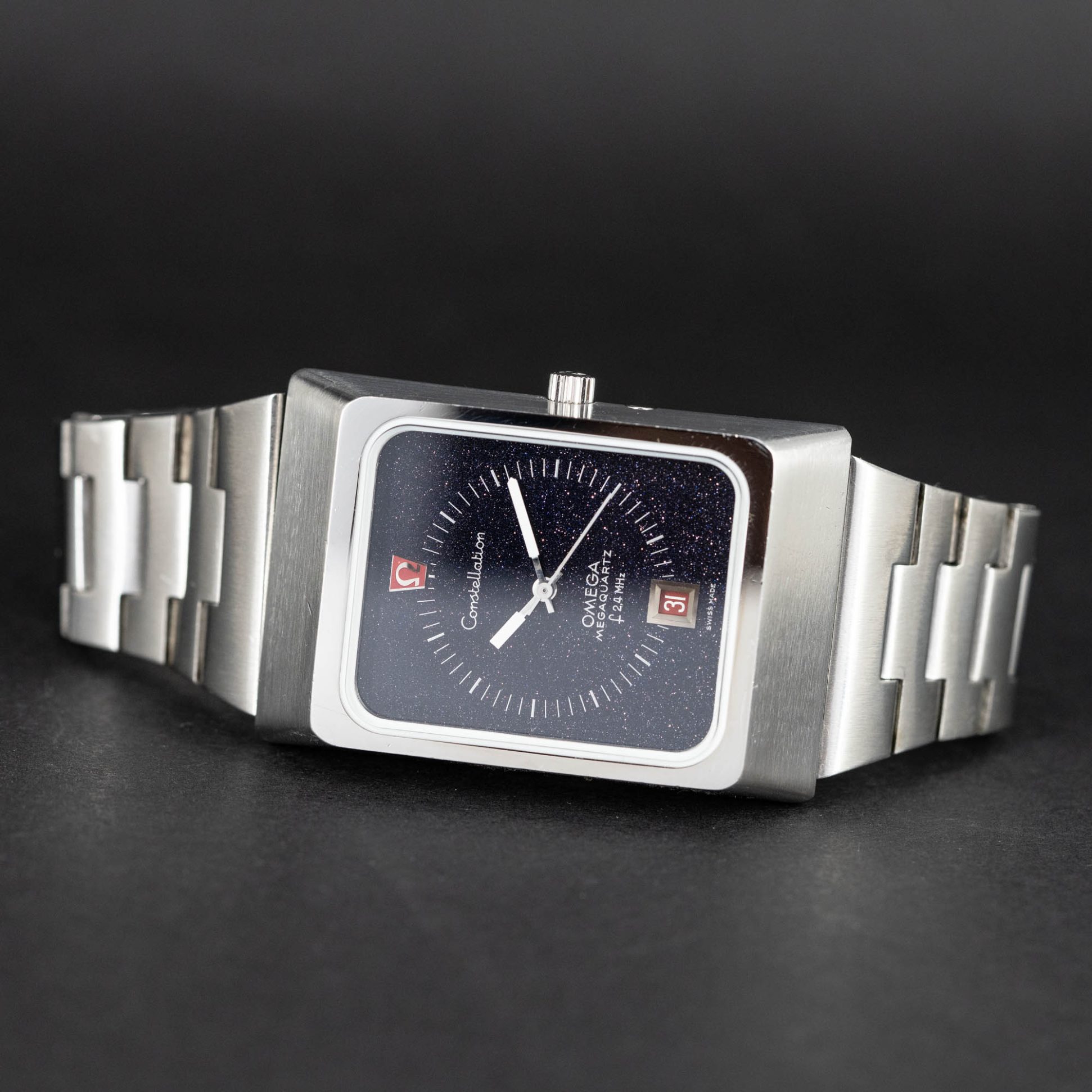 Omega_Constellation_Mega-Quarz_1972-5.jpg