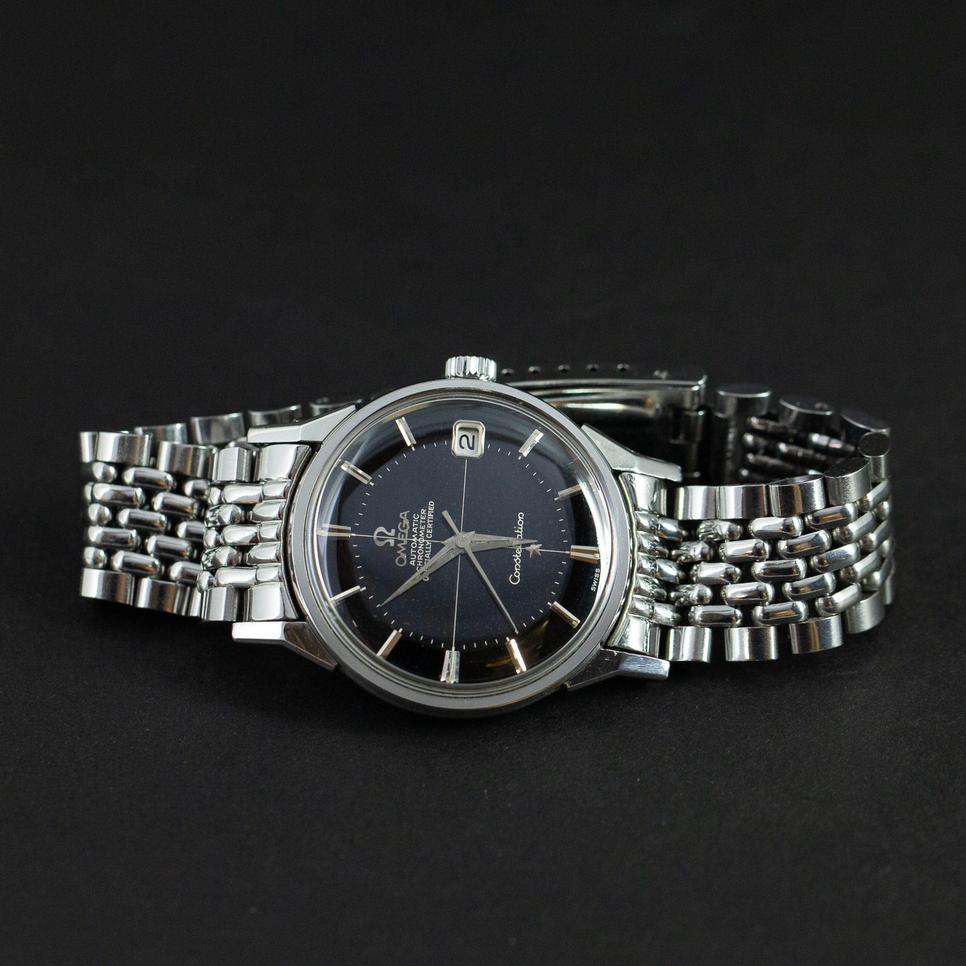 Omega_Constellation_Pie-Pan_musta-1.jpg