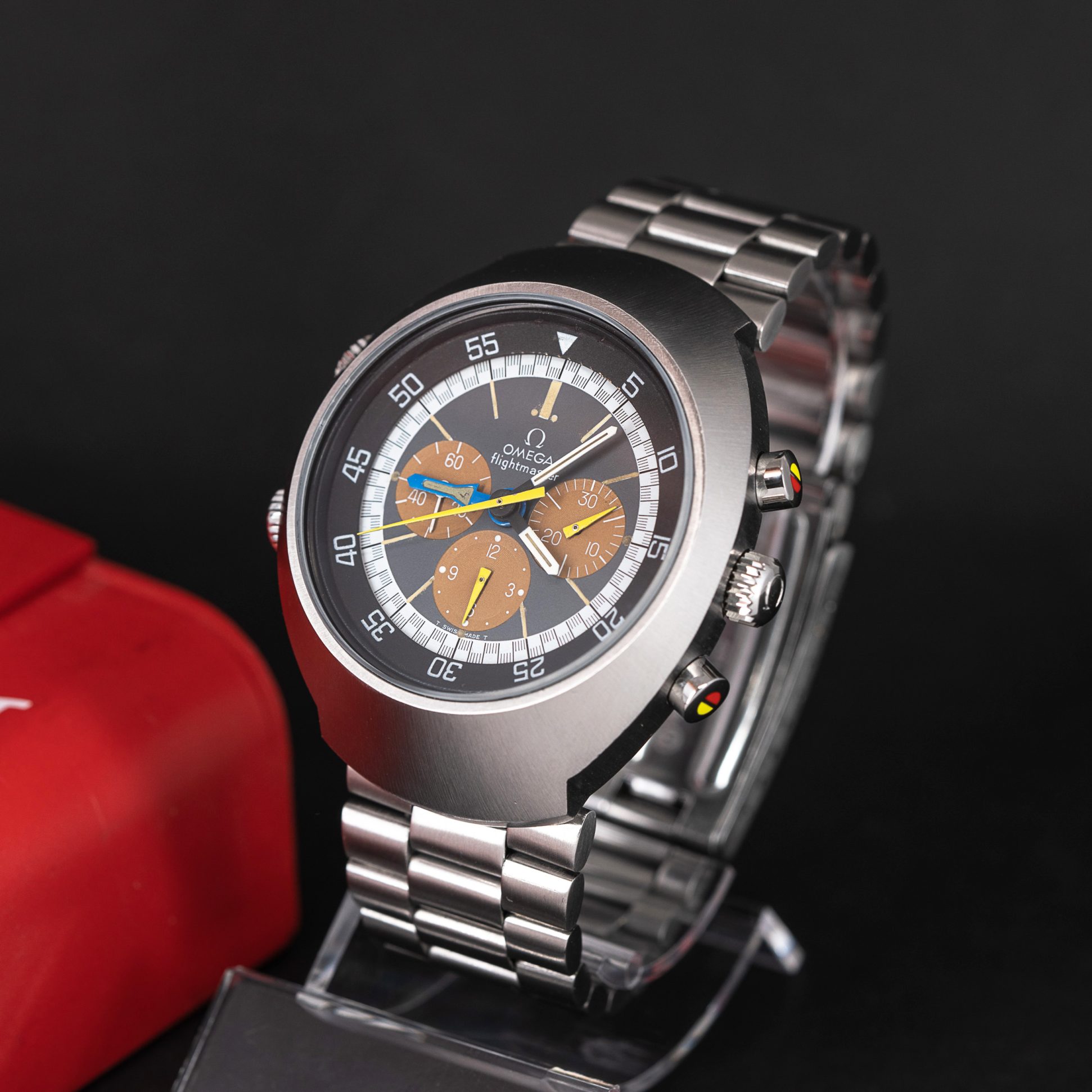 Omega_Flightmaster_911_1970-7.jpg