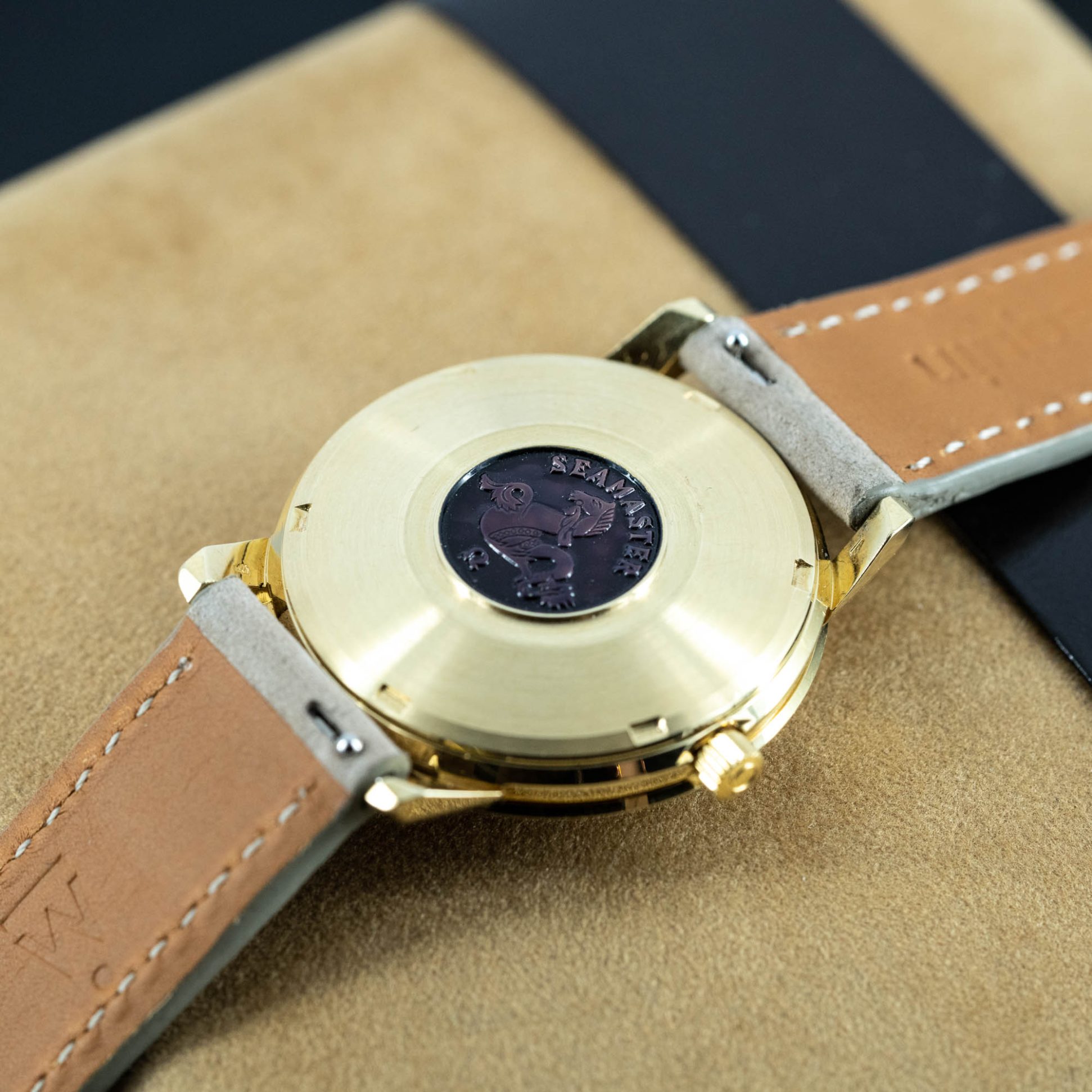 Omega_Seamaster_18k_1967-5.jpg