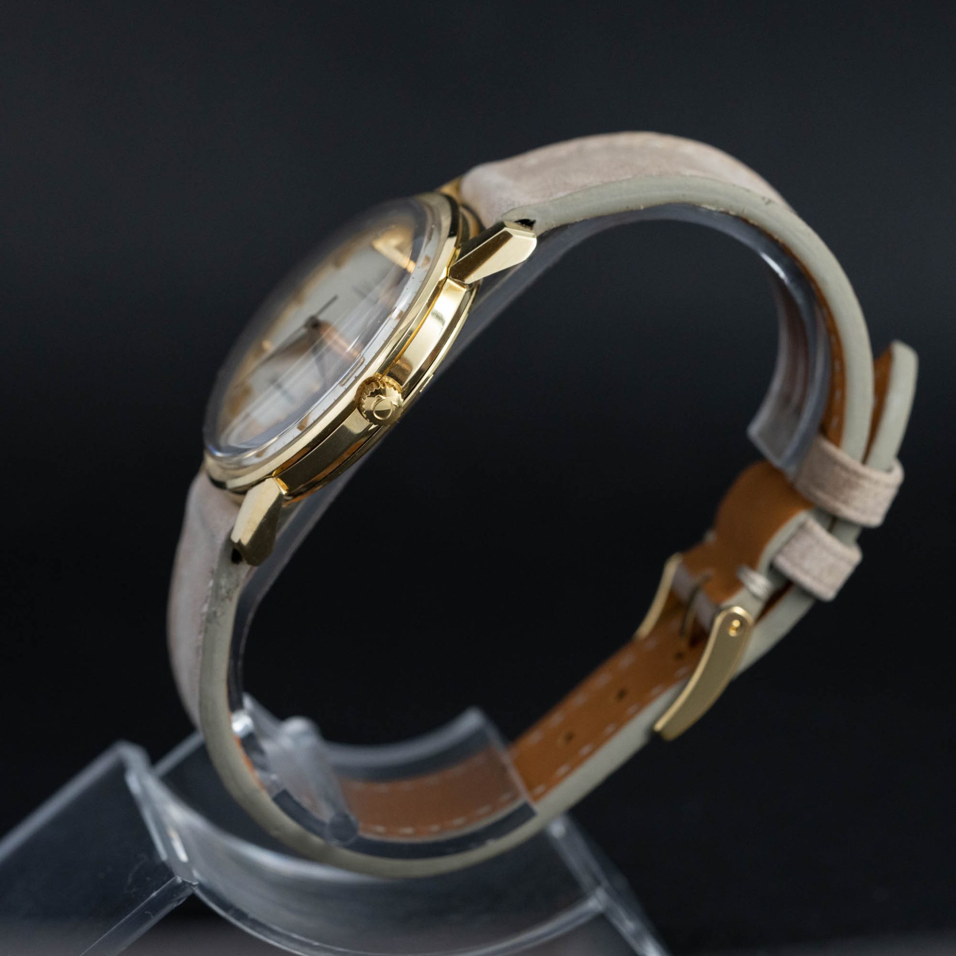 Omega_Seamaster_18k_1967-8.jpg