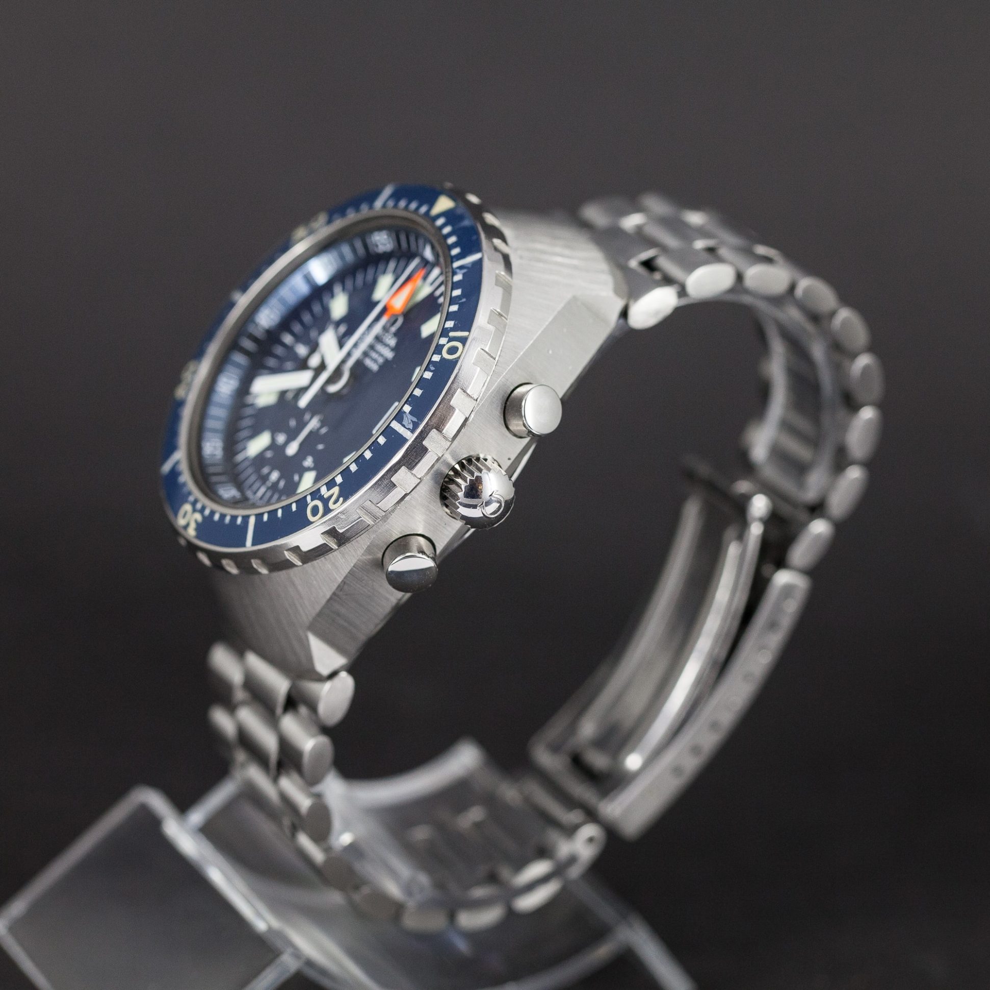 Omega_Seamaster_Big-Blue_1977-2.jpg