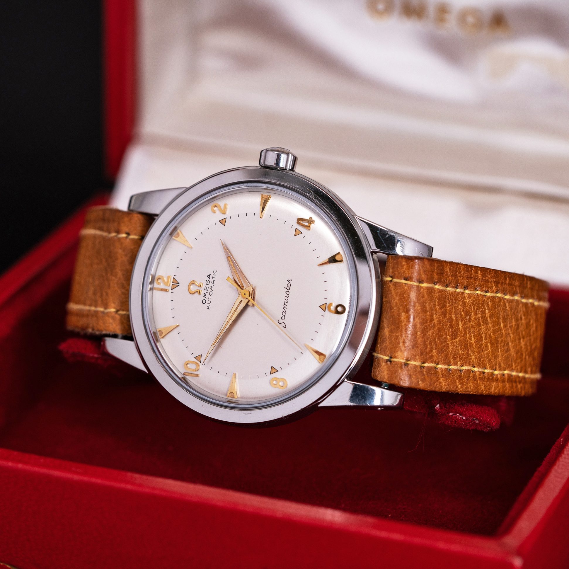 Omega_Seamaster_NOS_2657_1952.jpg