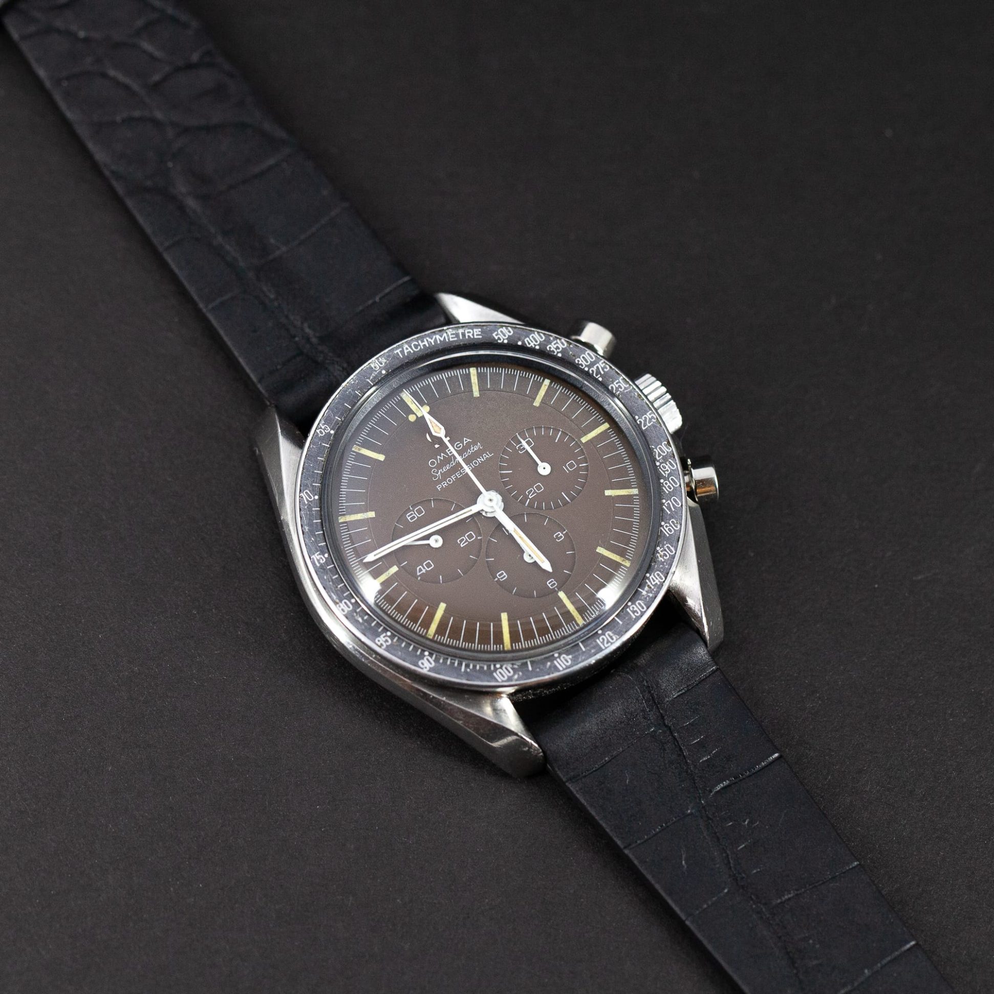 Omega_Speedmaster_105.012-65-1.jpg