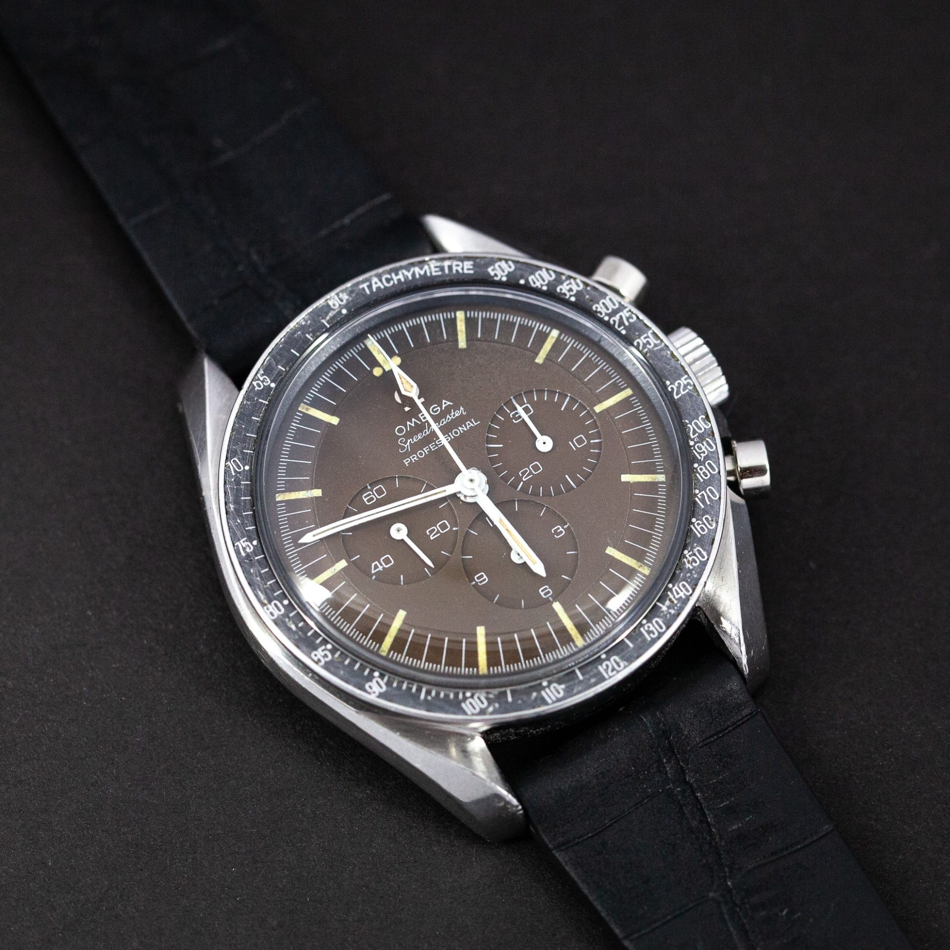 Omega_Speedmaster_105.012-65-2.jpg