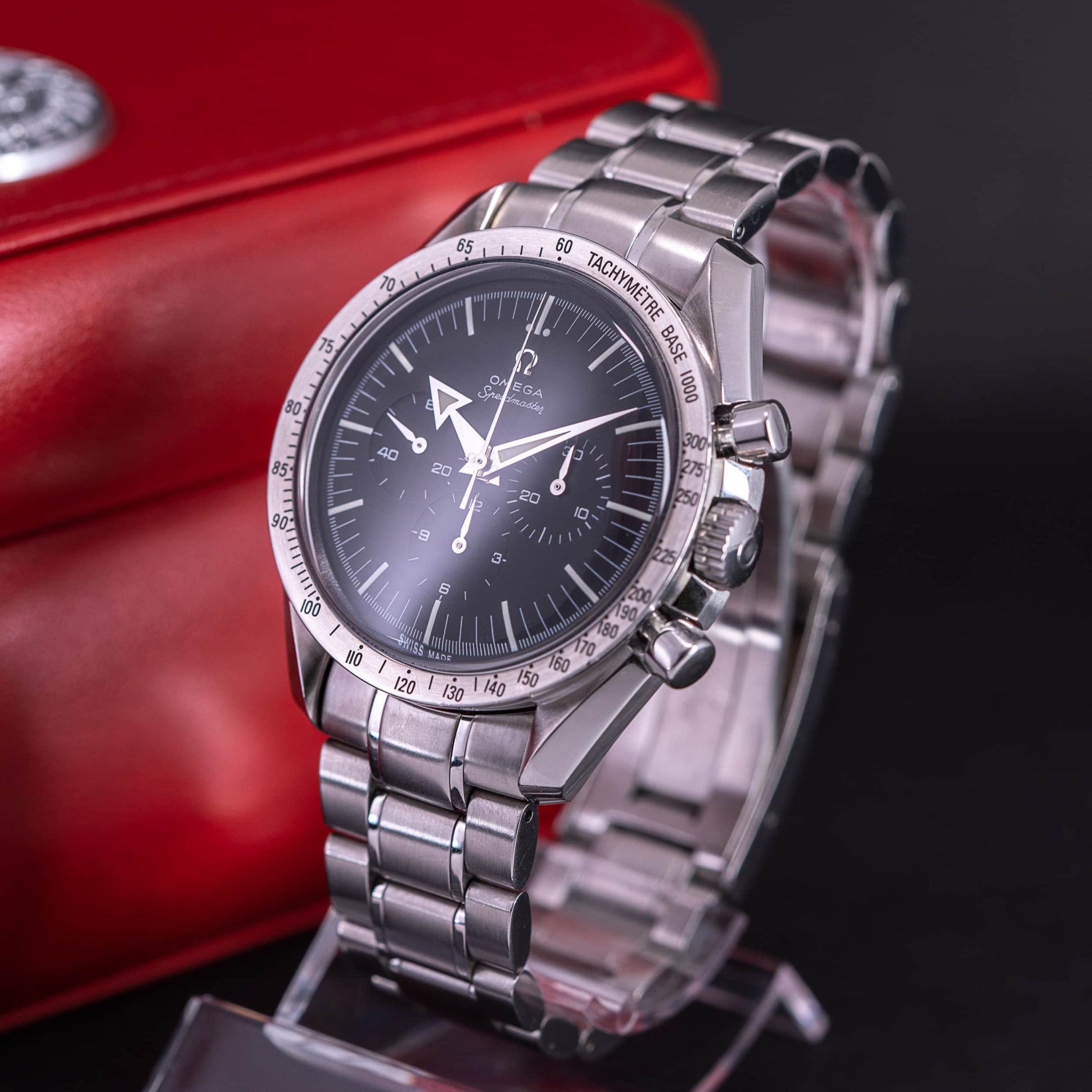 Omega_Speedmaster_1450222-6.jpg