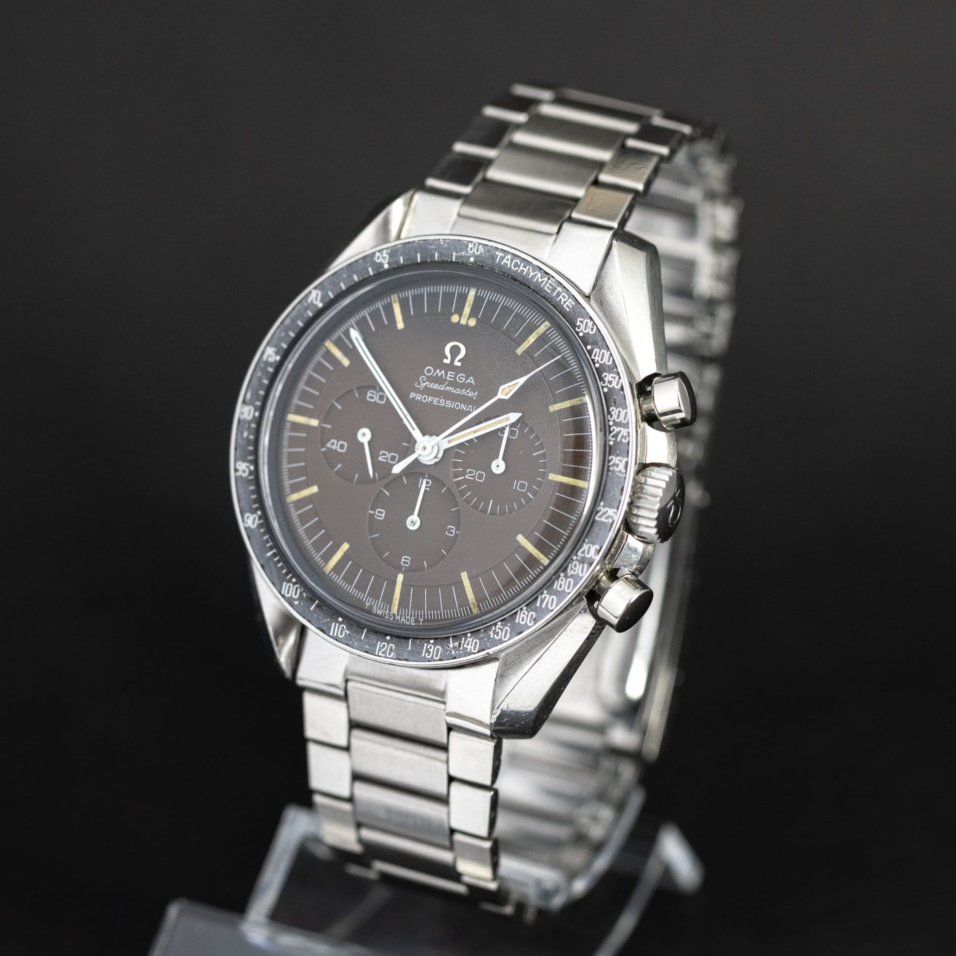 Omega_Speedmaster_65_ruskea-2.jpg