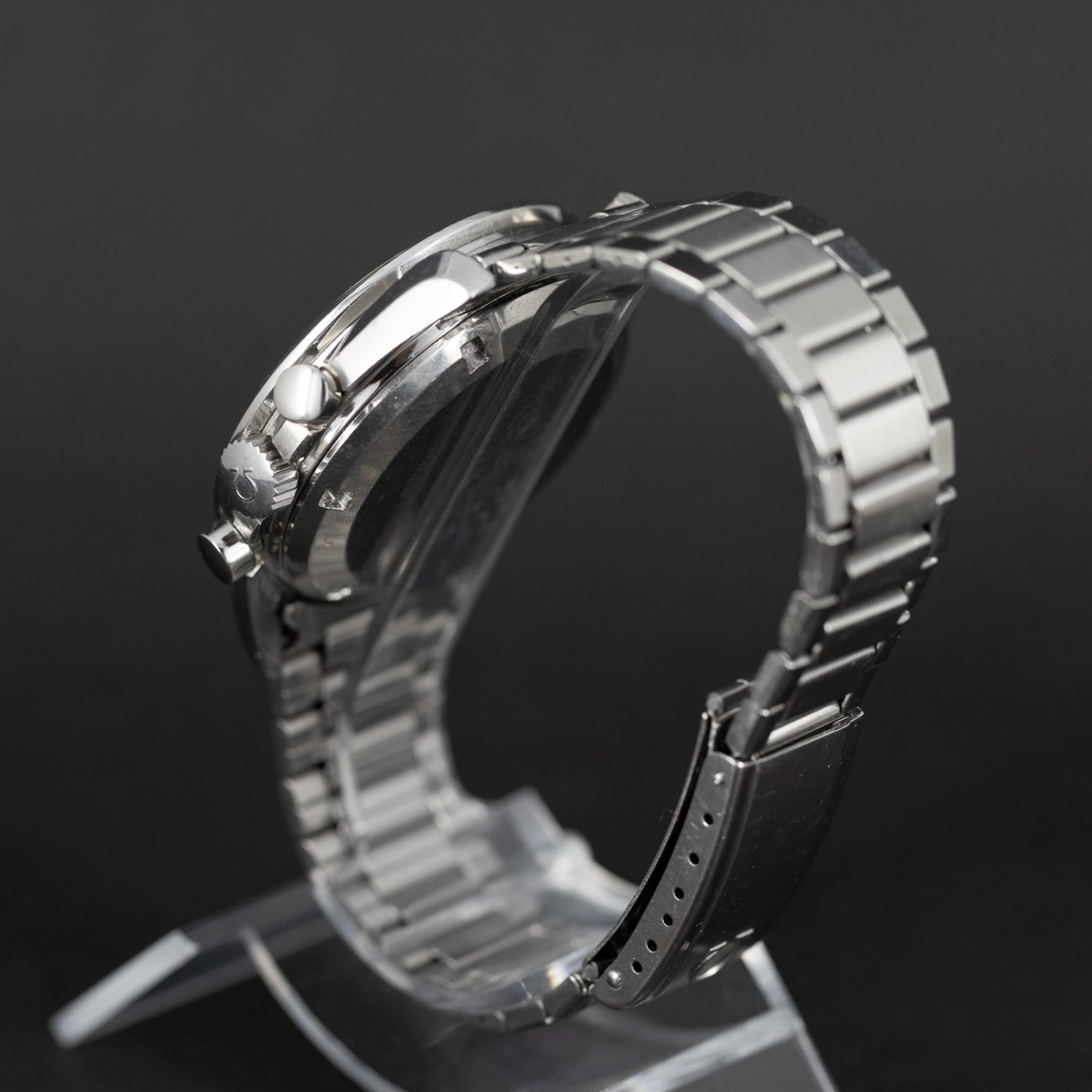 Omega_Speedmaster_65_ruskea-4.jpg