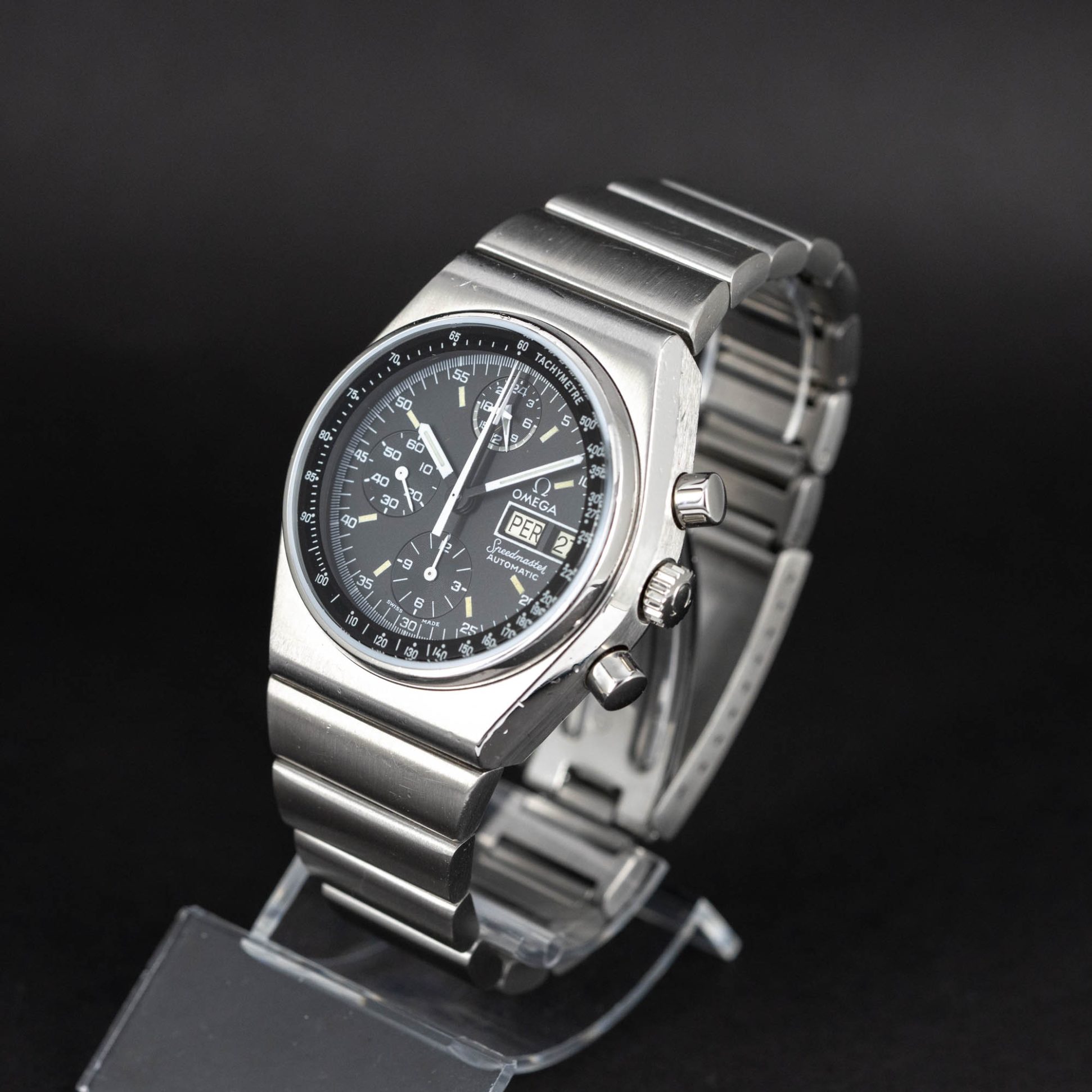 Omega_Speedmaster_Automatic_1975-4.jpg