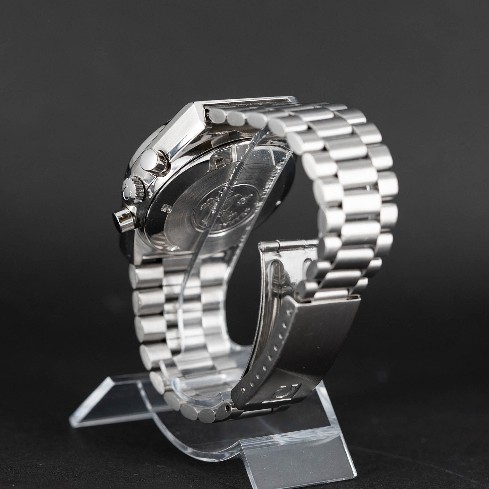 Omega_Speedmaster_Automatic_DD_1975-4.jpg