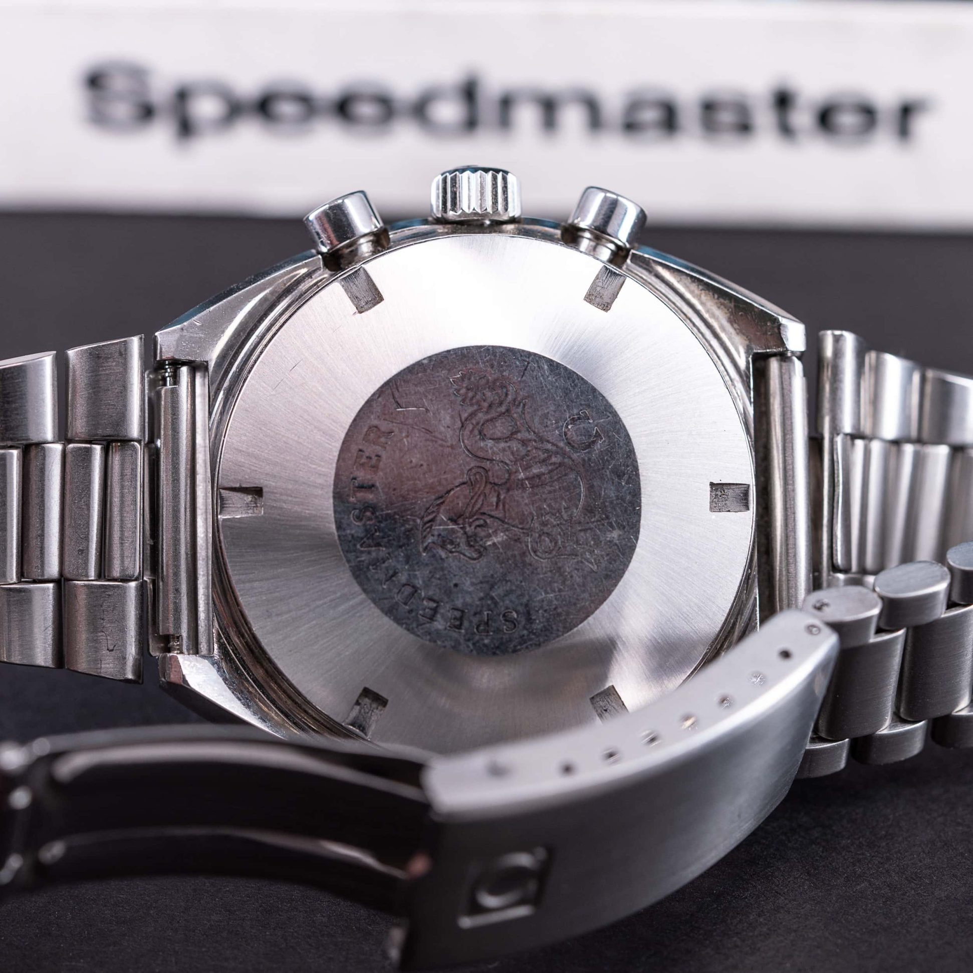 Omega_Speedmaster_MkII_1973-5.jpg