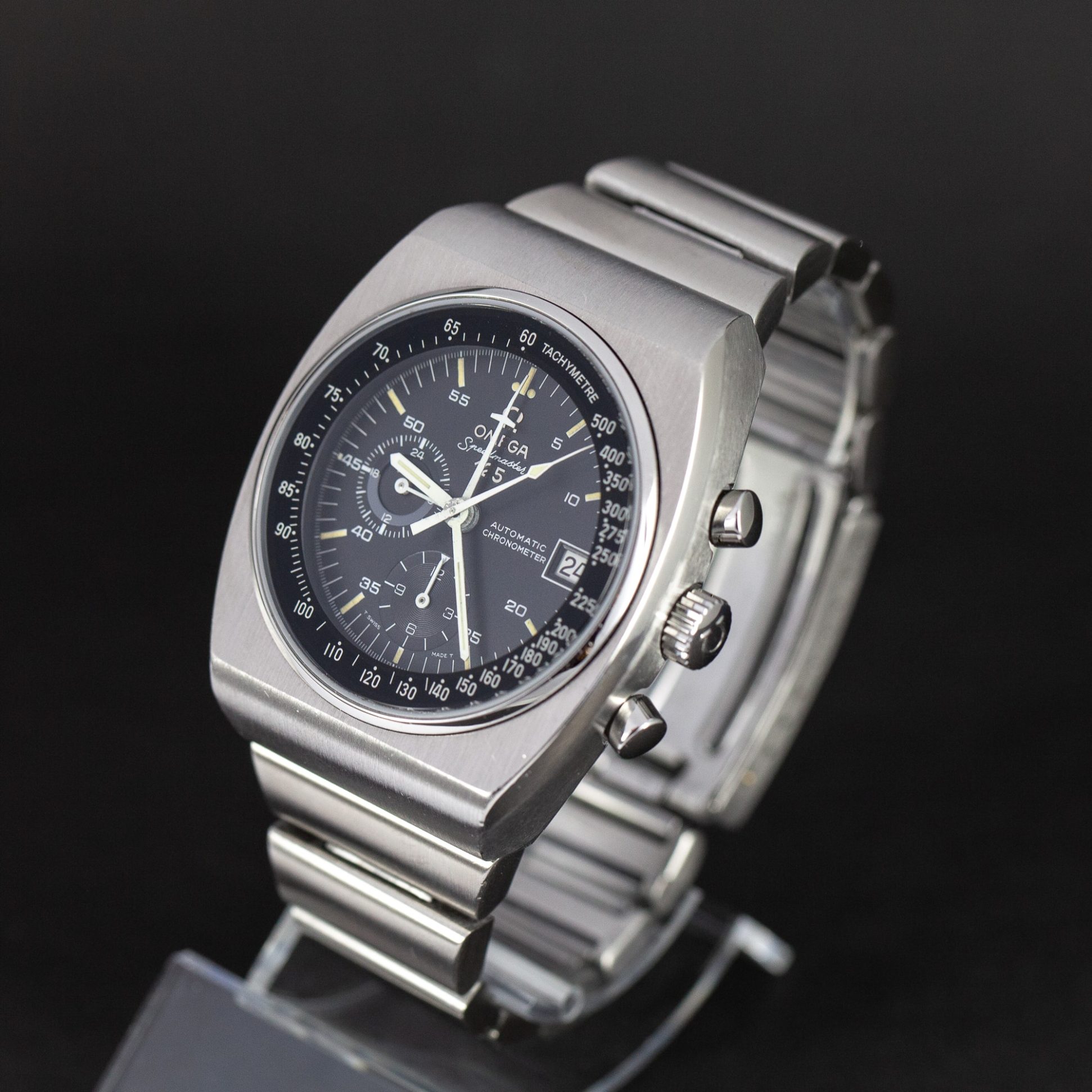 Omega_Speedmaster_Prof_125-2.jpg