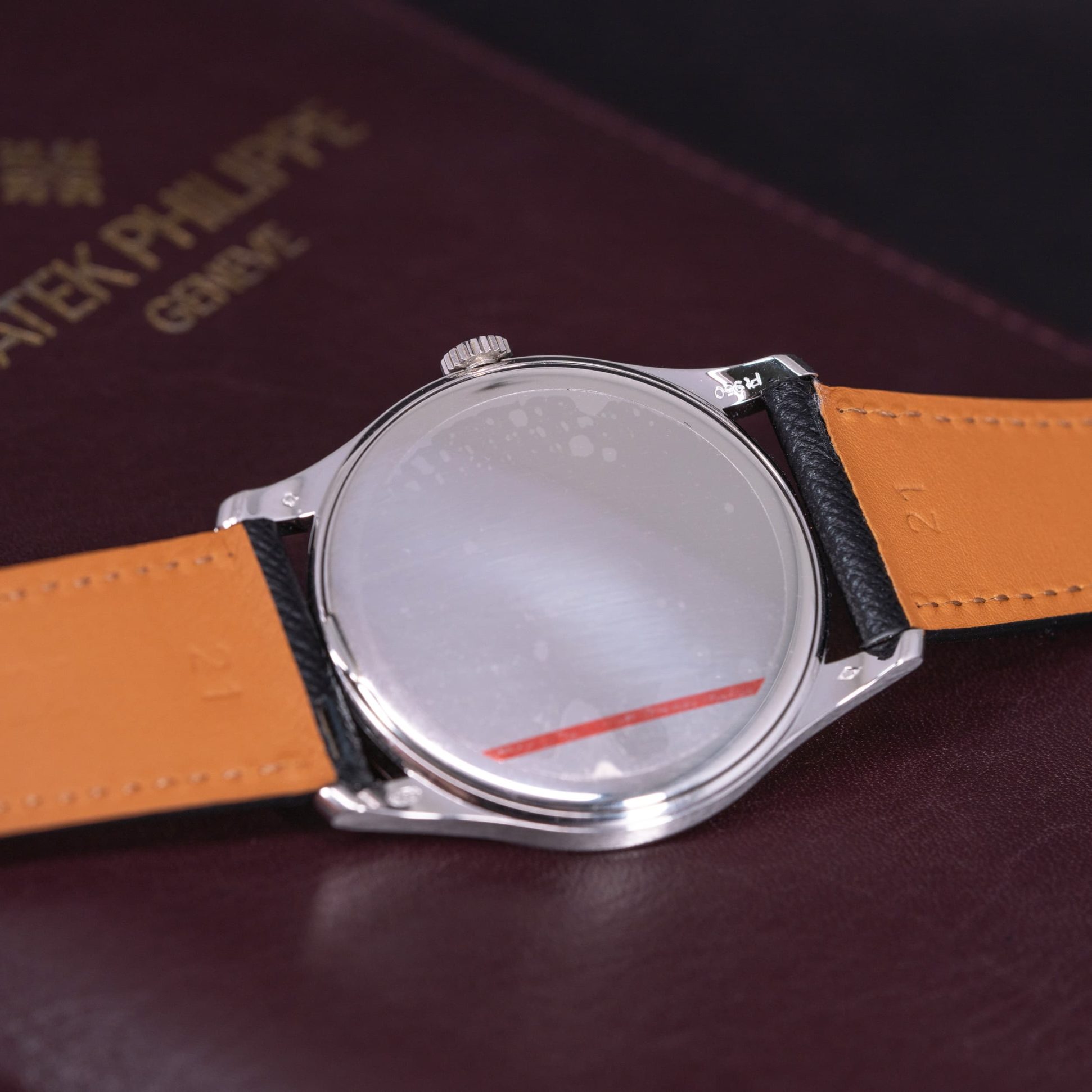 Patek-Philippe-Calatrava-5196P_2006-4.jpg