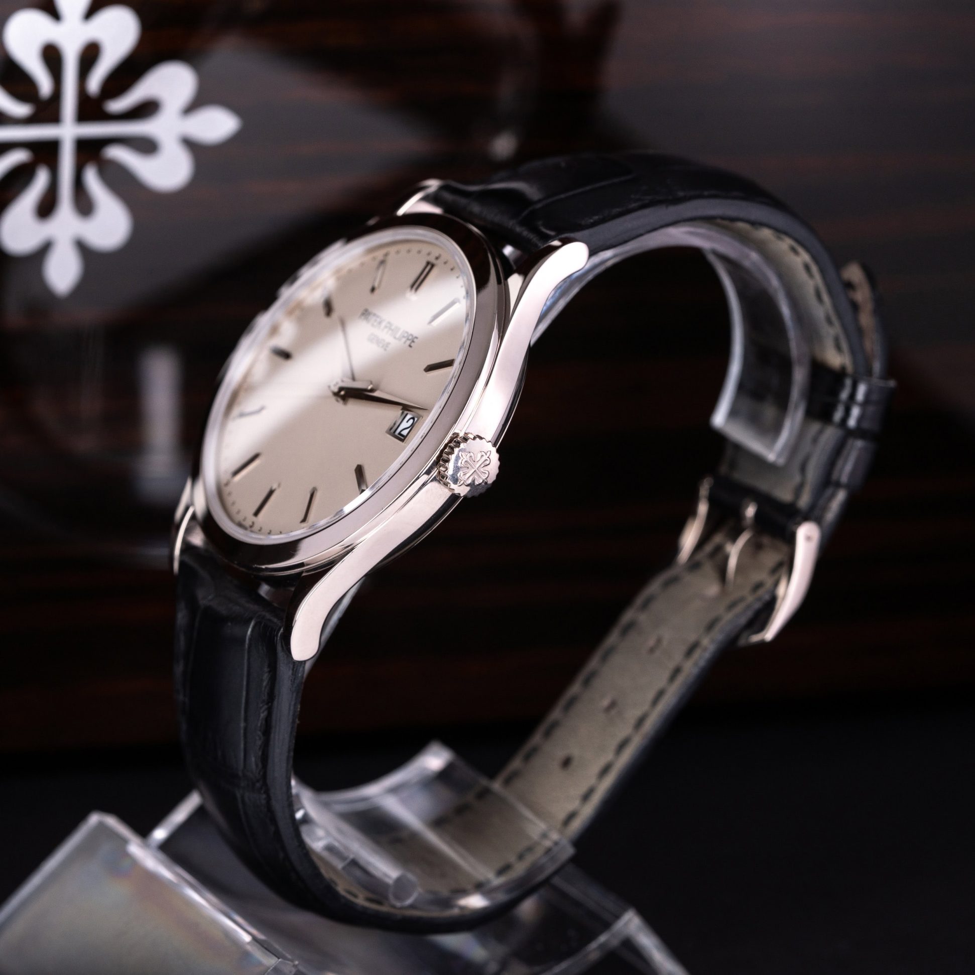 Patek-Philippe-Calatrava-5296G-2012-9