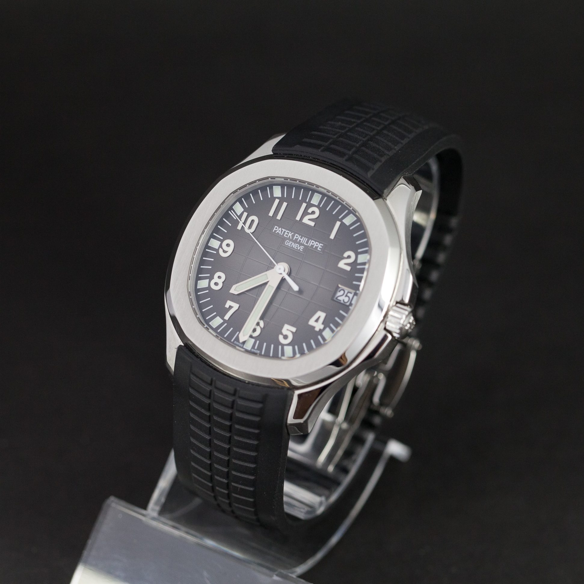 Patek_Philippe_5167A-5.jpg