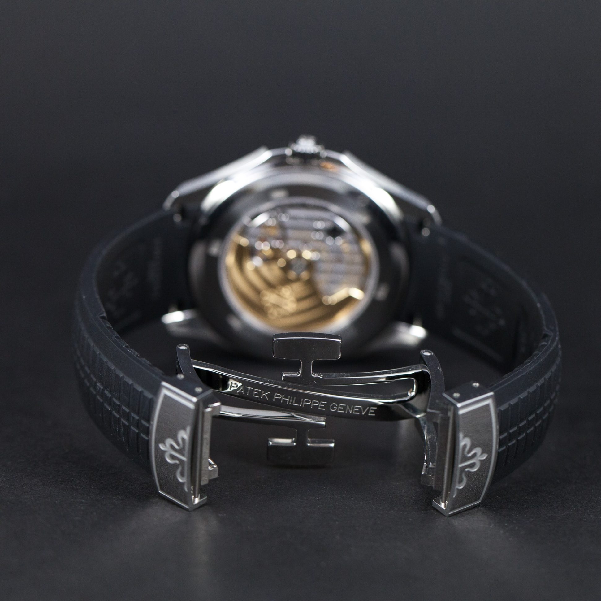 Patek_Philippe_5167A-8.jpg