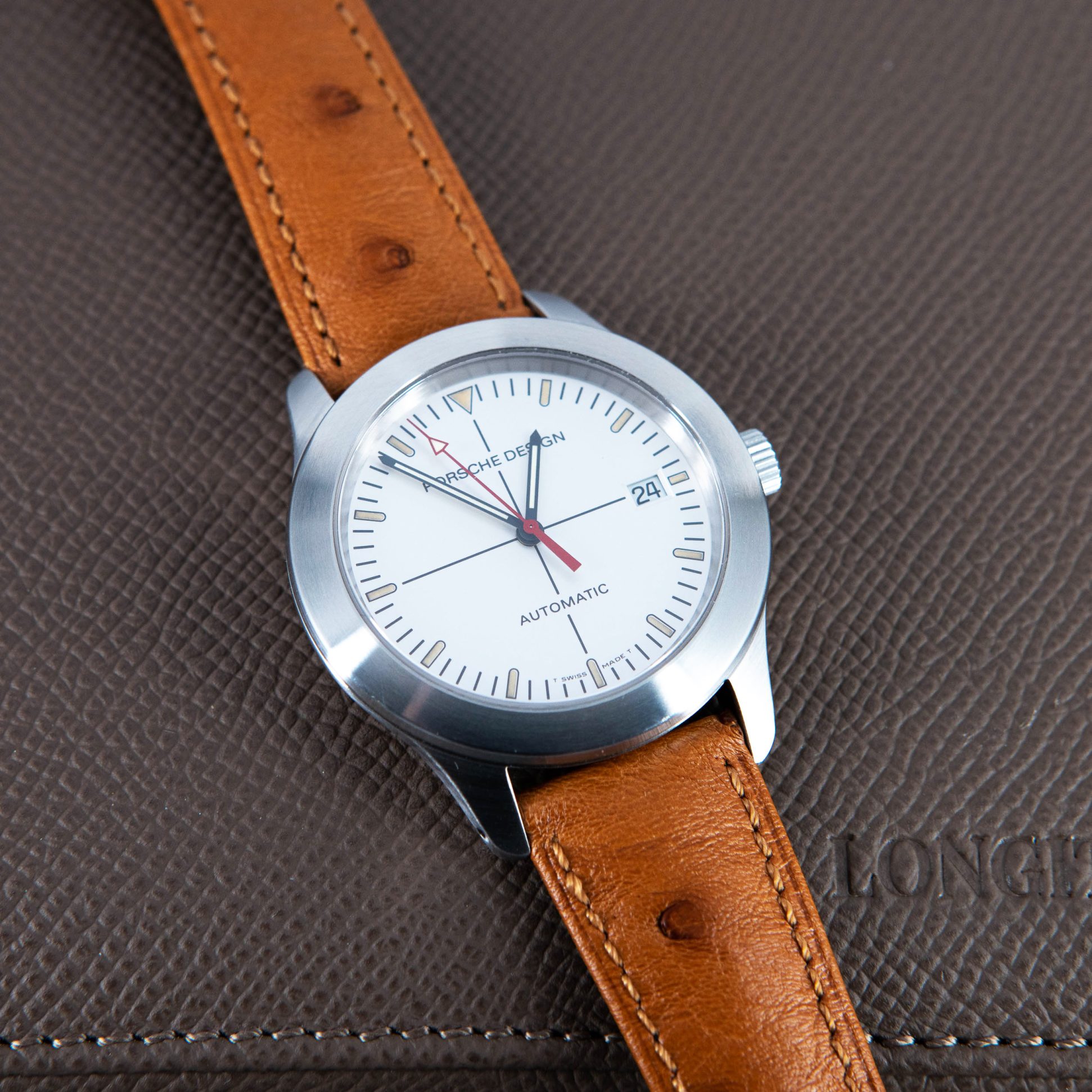 Porsche_design_by_Eterna.jpg