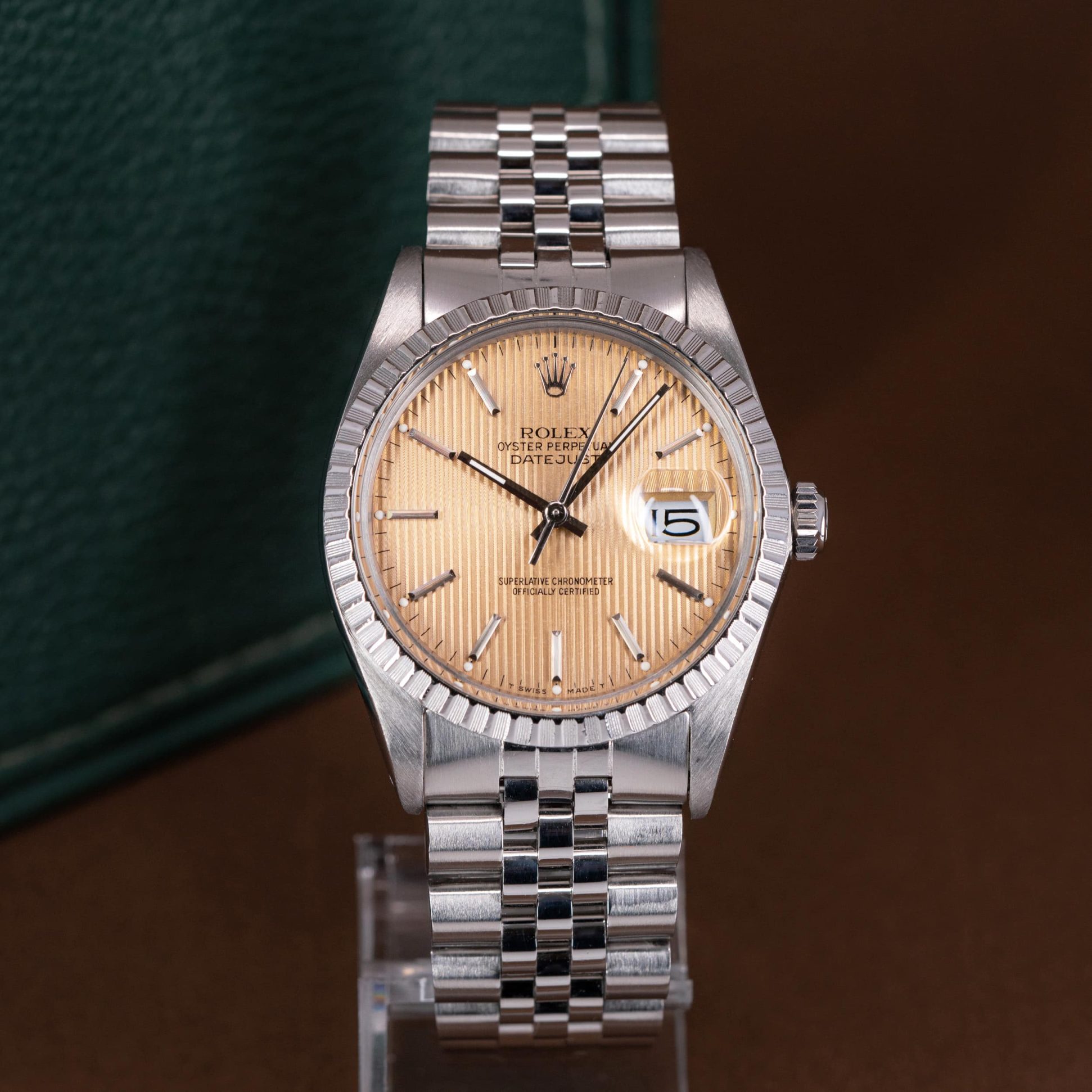 Rolex-Datejust-16030-1986-Salmon-Tapestry-4