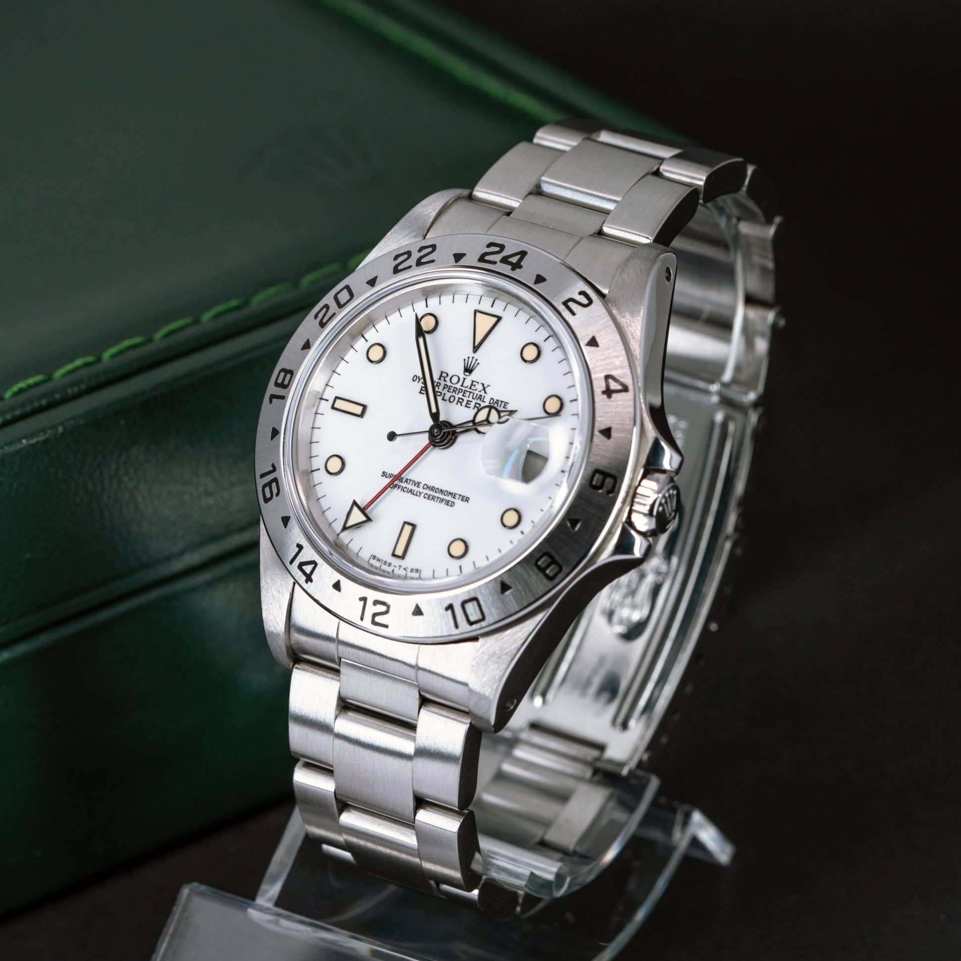 Rolex-Explorer-II-16570-1991-6