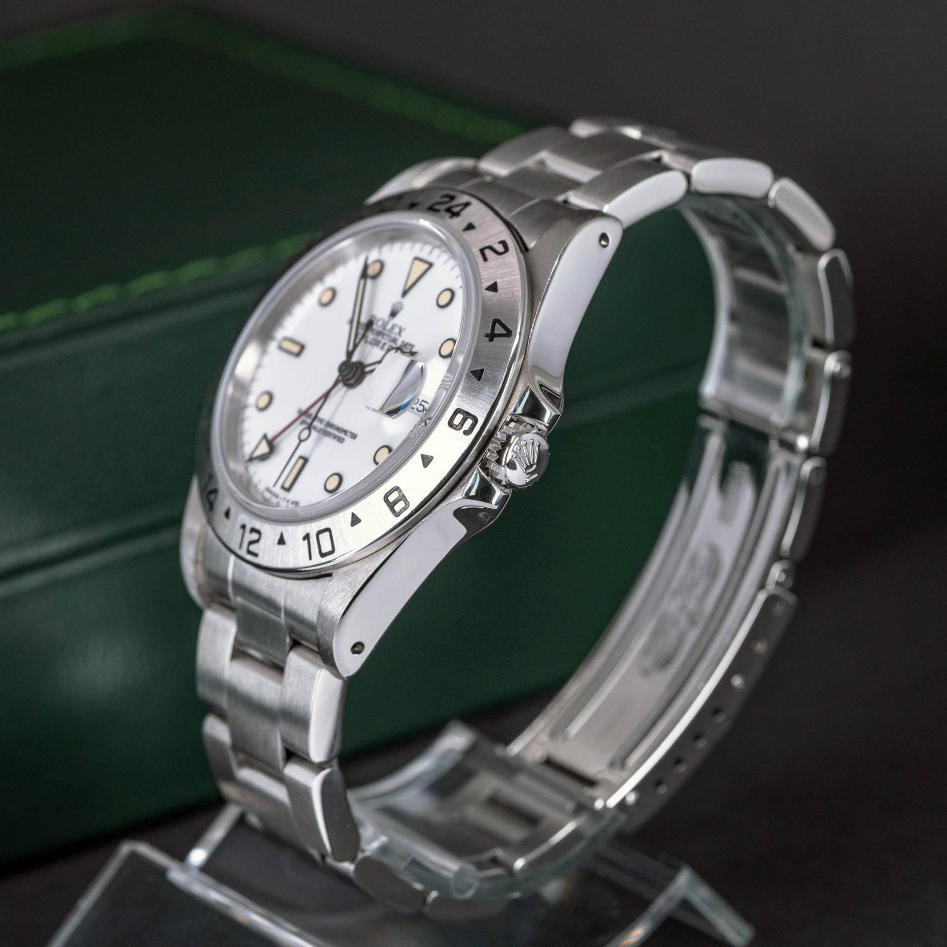 Rolex-Explorer-II-16570-1991-7