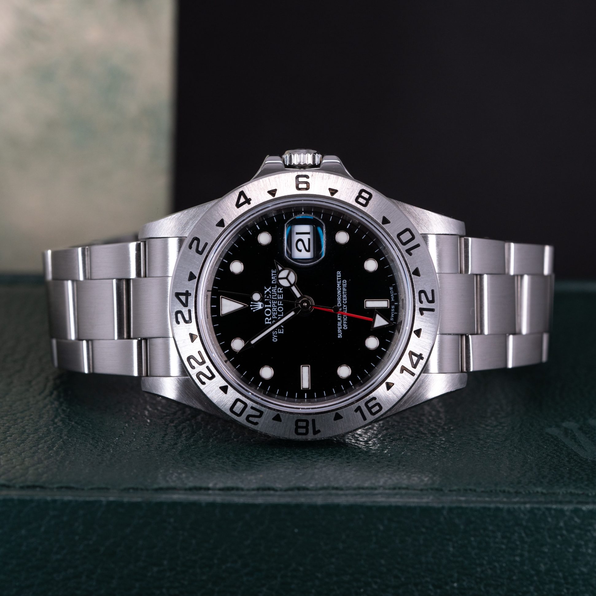 Rolex-Explorer-II-16570-2003.jpg