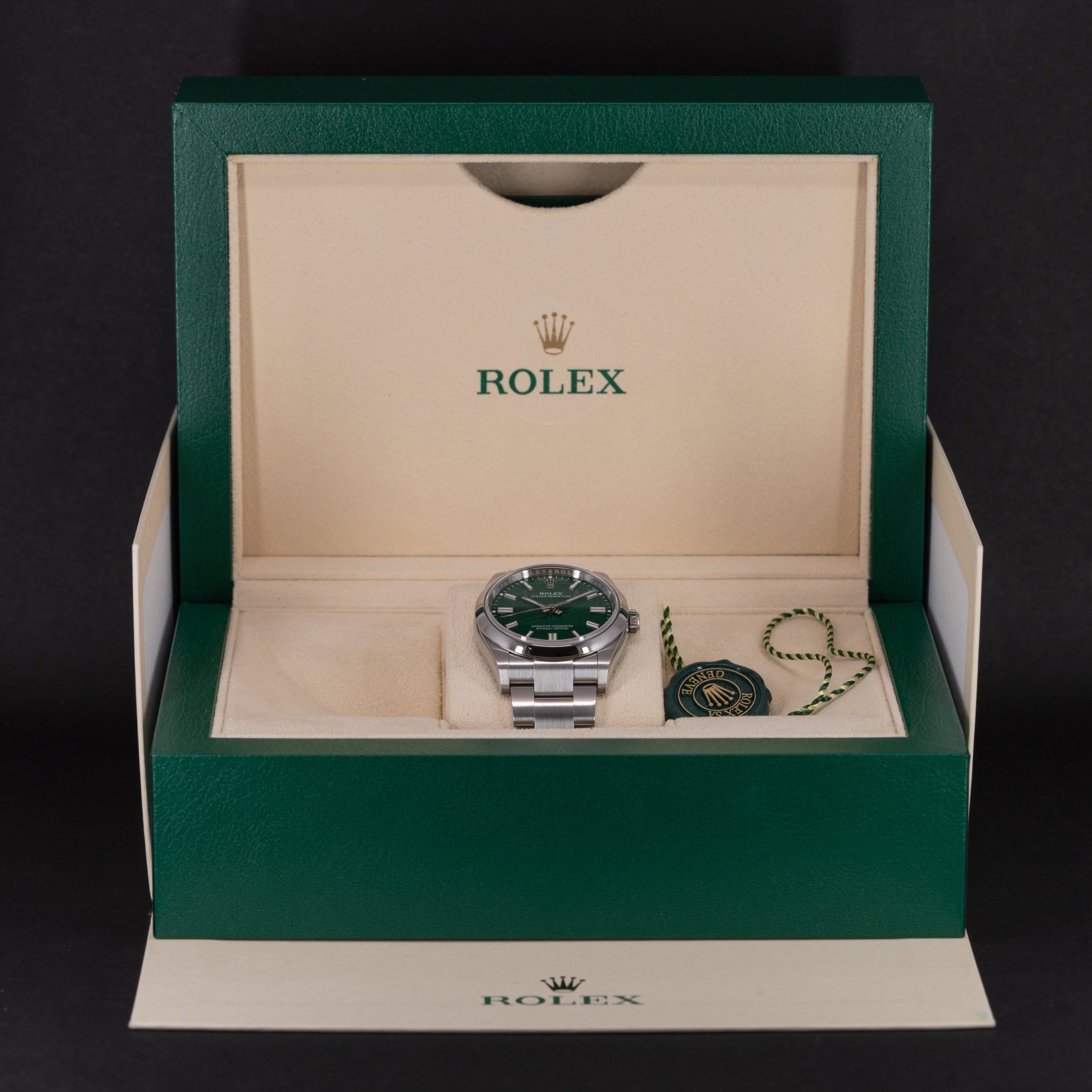 Rolex-Oyster-Perpetual-126000-2024