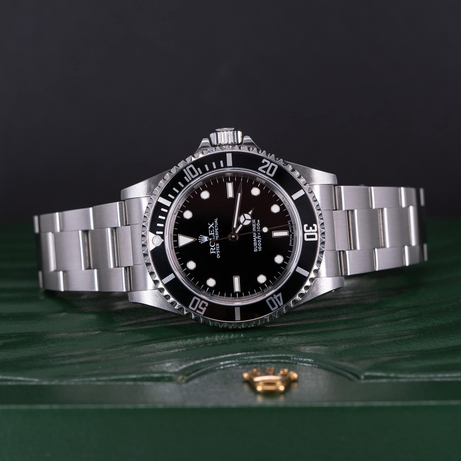 Rolex-Submariner-14060M_2005.jpg