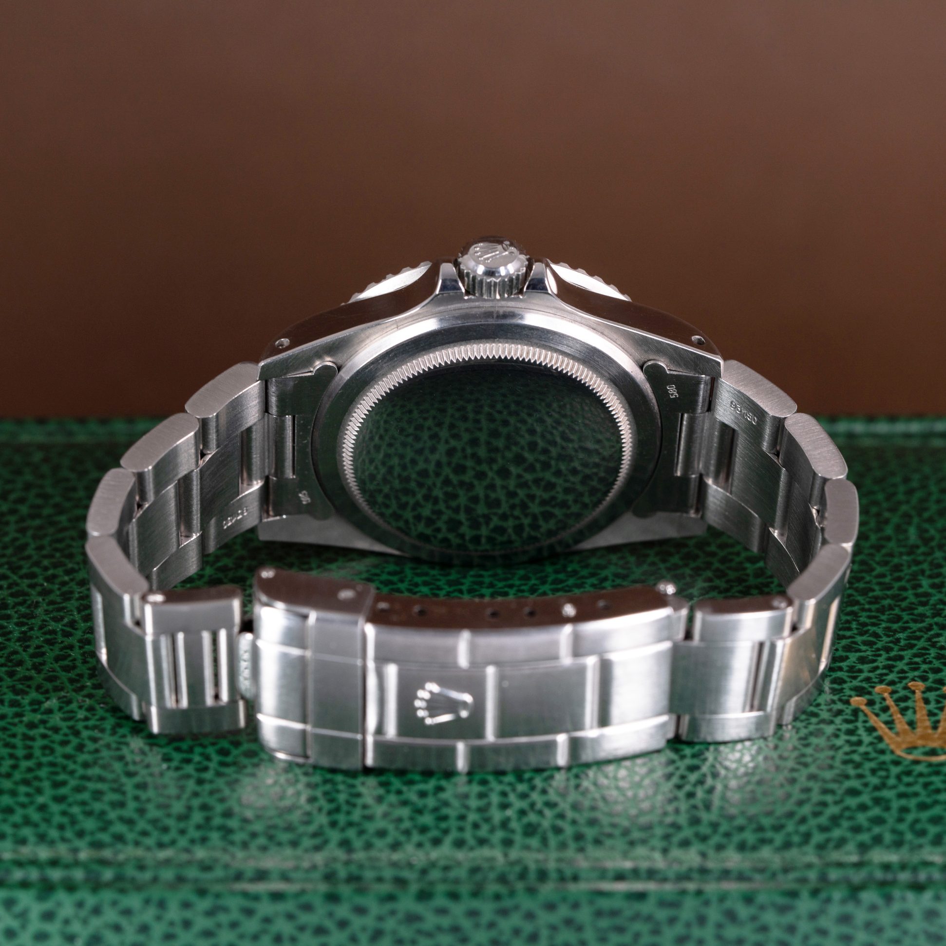 Rolex Submariner 5513 from 1990. Full-set with box and papers.