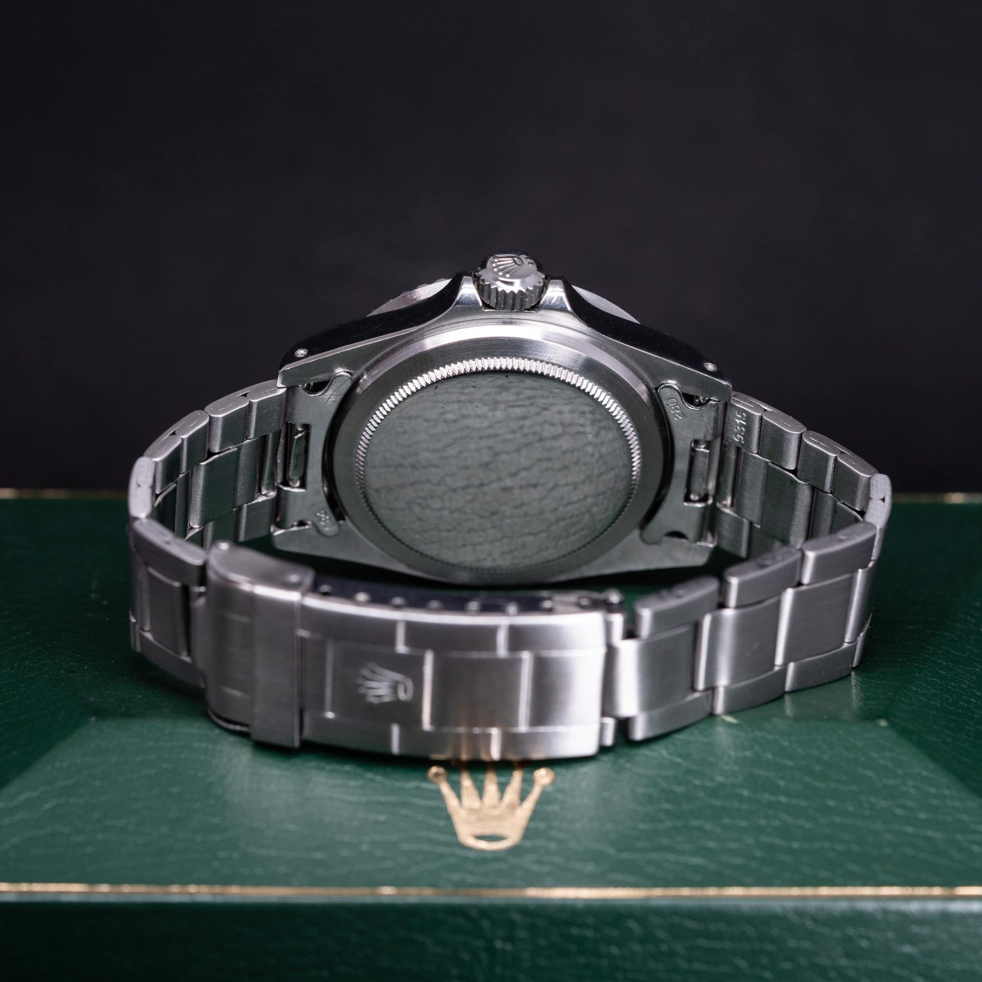 Rolex-Submariner-Red-1680-1972-6.jpg