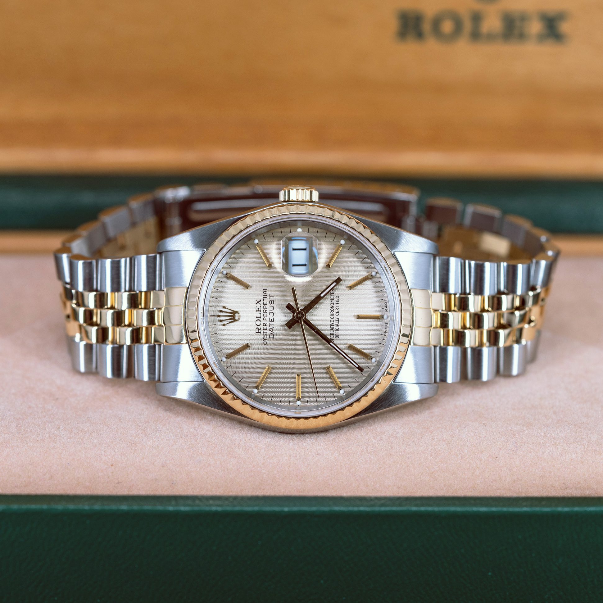 Rolex_Datejust_16233_1989-2.jpg