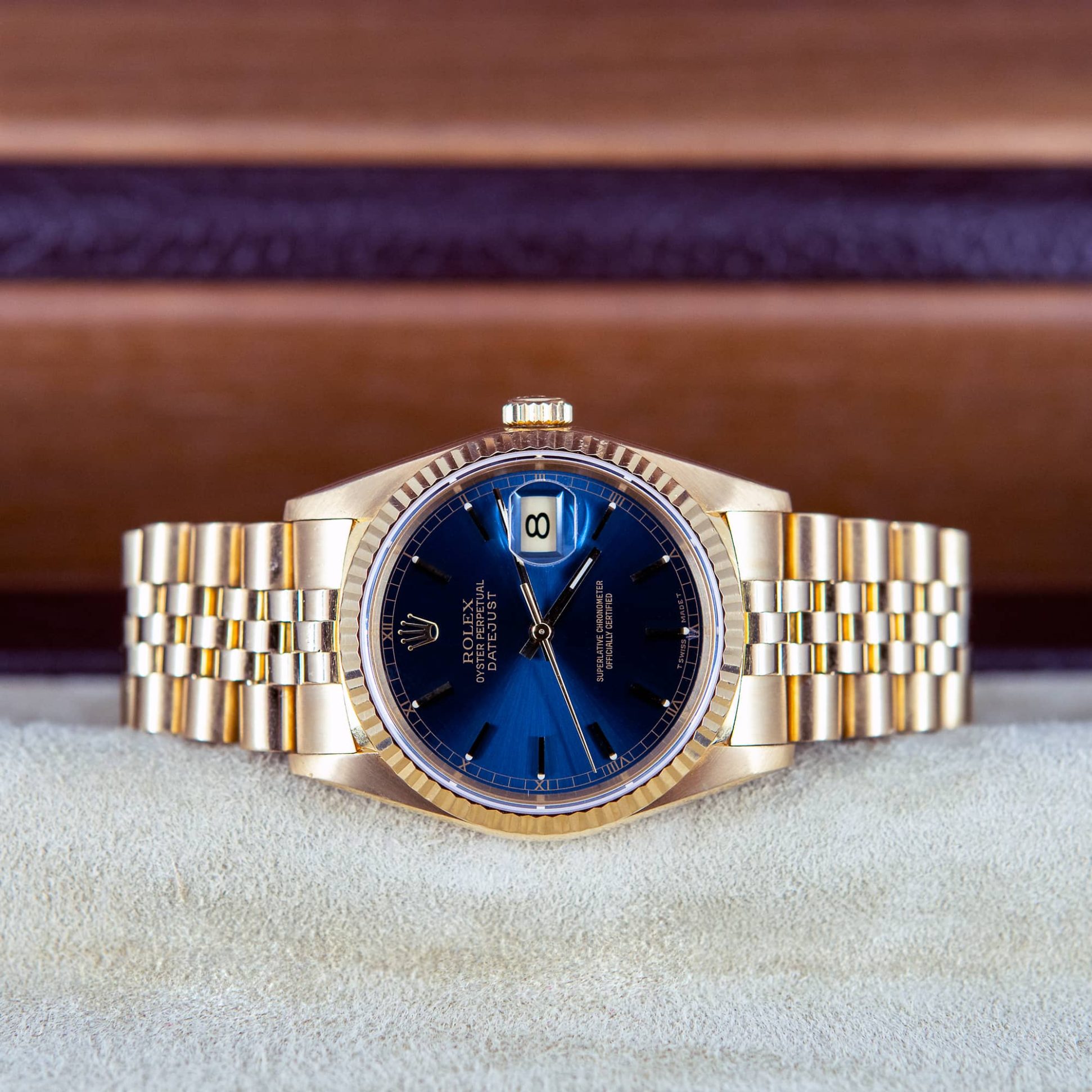 Rolex_Datejust_18k_16238-1-2.jpg