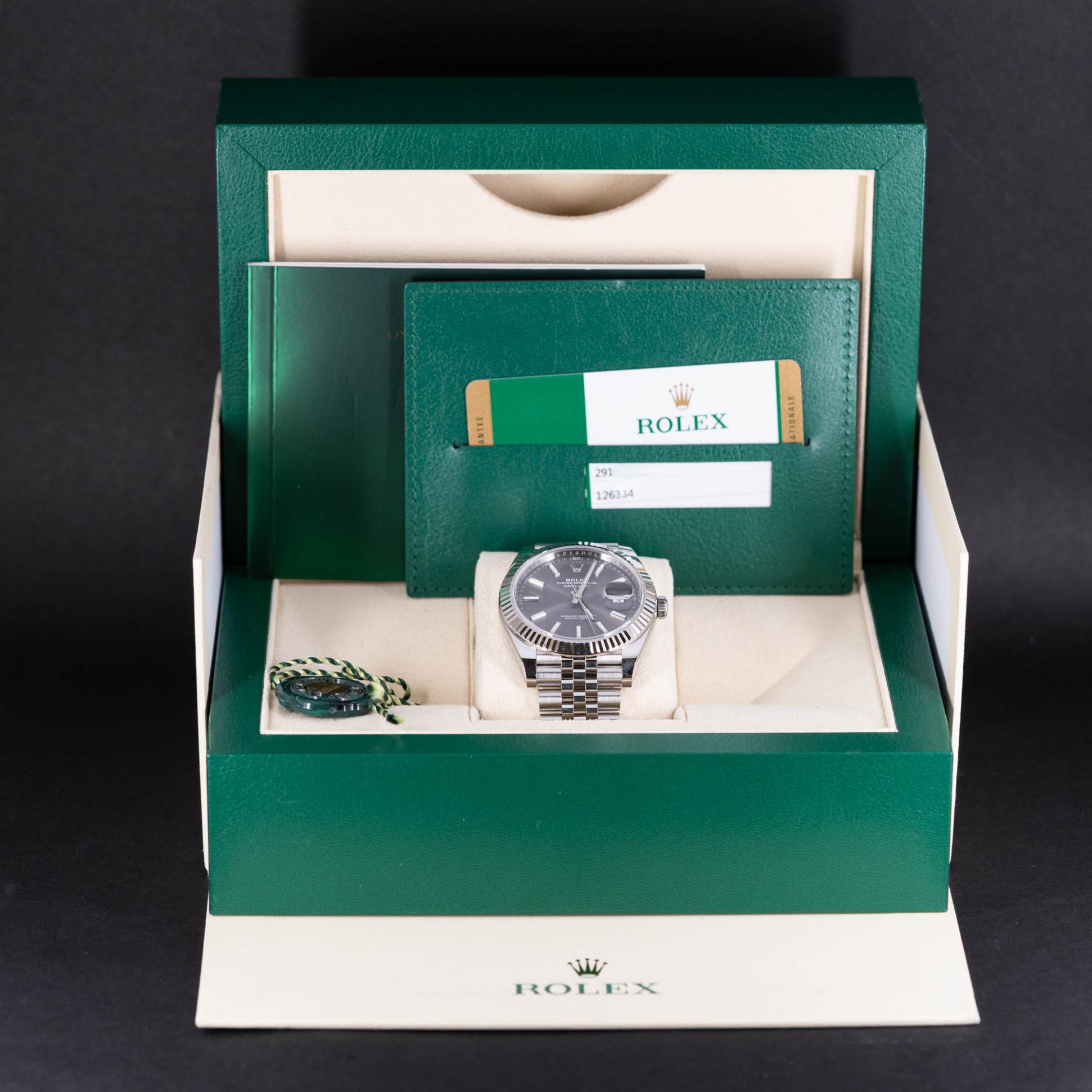 Rolex_Datejust_41_126334_2019-2.jpg