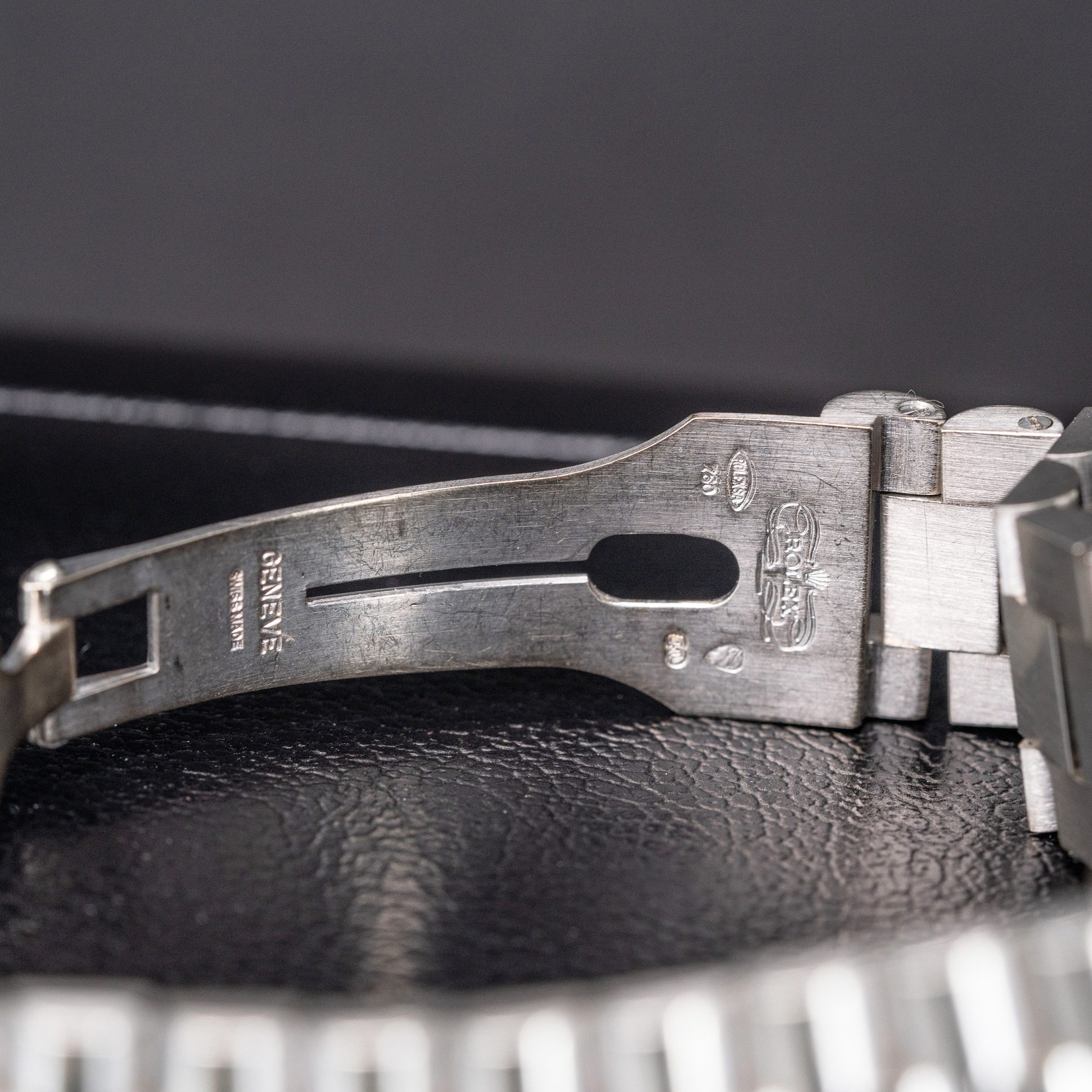 Rolex_Day-Date_1803_1977-9-1.jpg