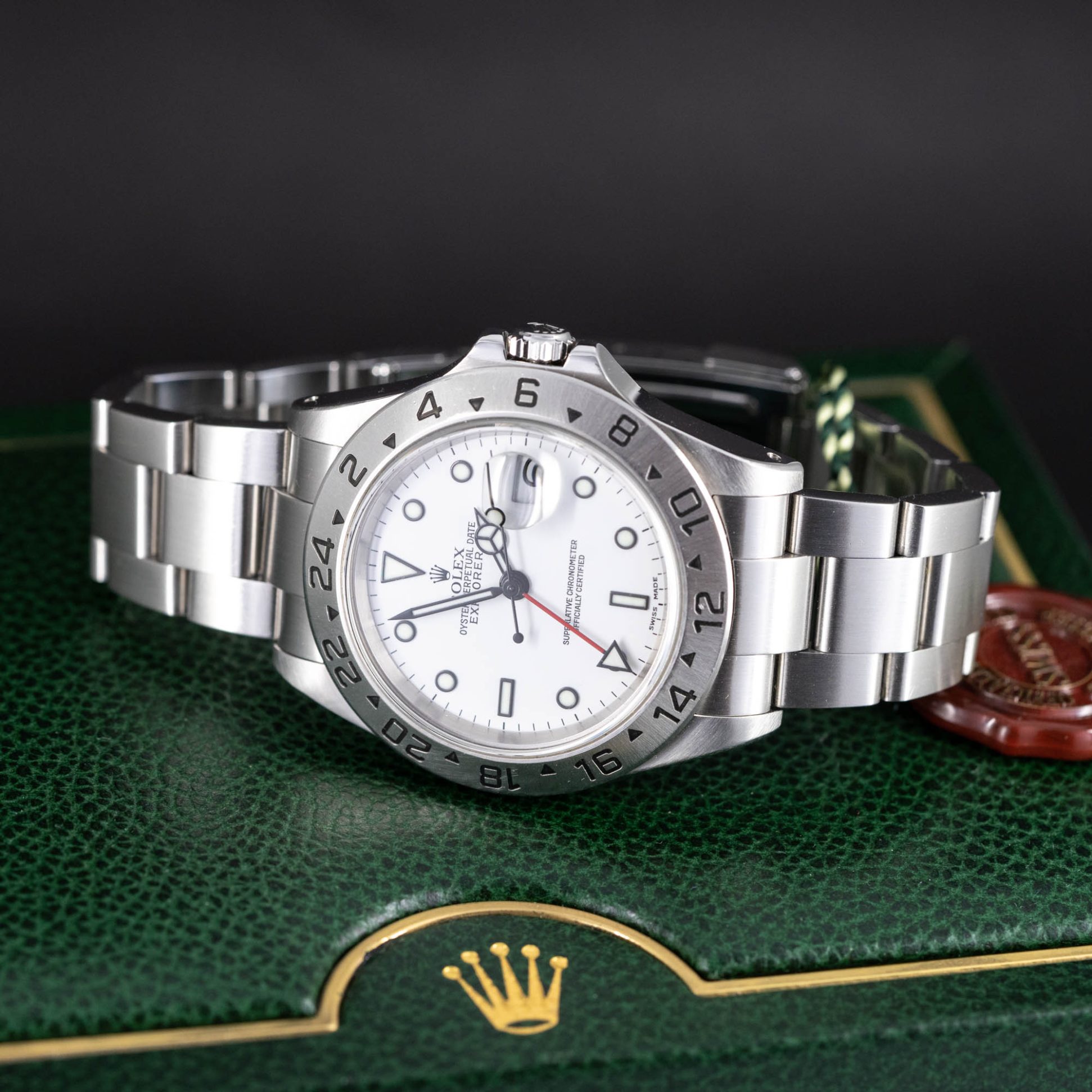 Rolex_Explorer-II_16570_2001-4.jpg