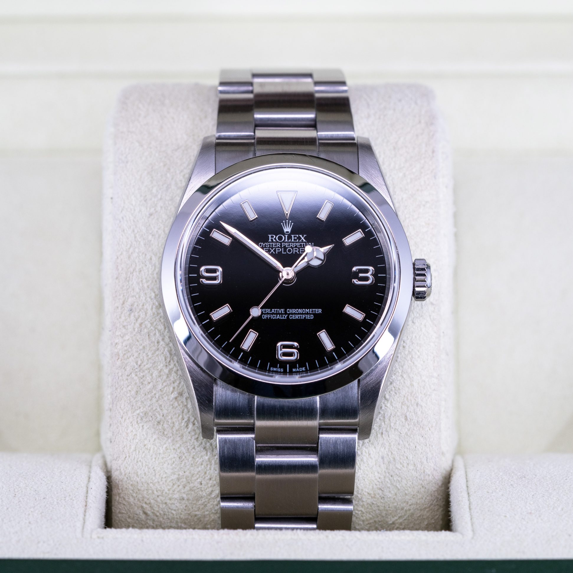 Rolex_Explorer_114270_2001-2.jpg