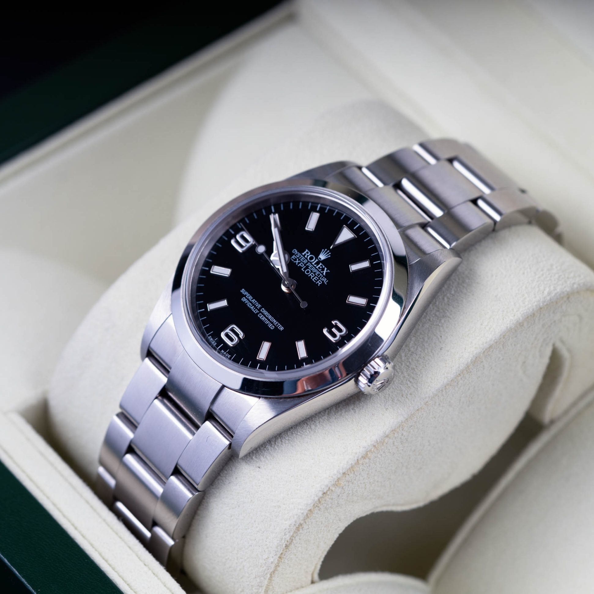 Rolex_Explorer_114270_2003-3-1.jpg