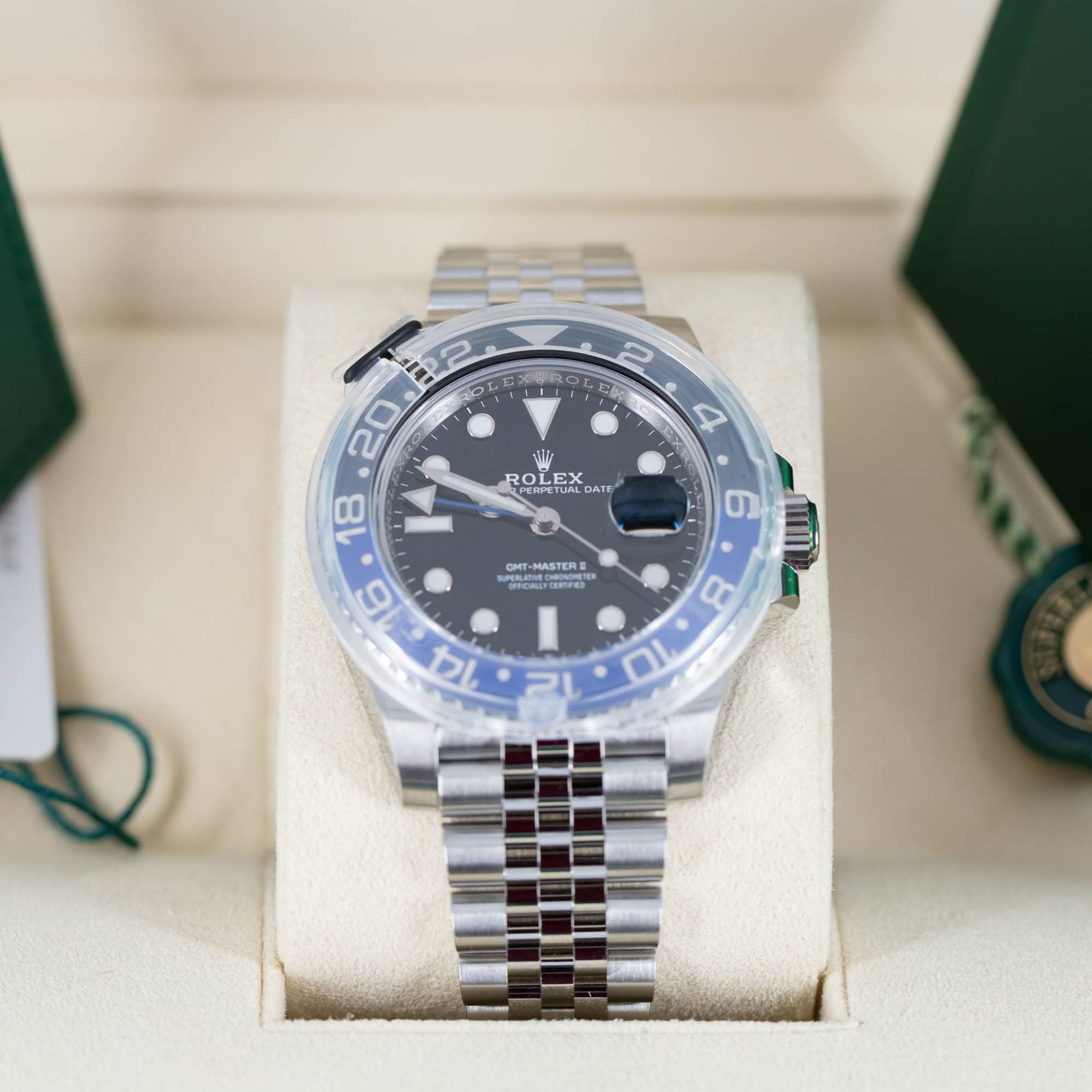 Rolex_GMT-II_Batman_126710BLNR-9.jpg