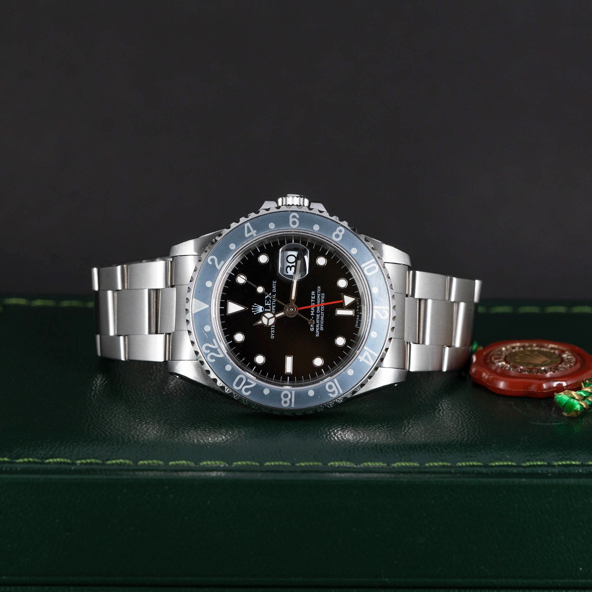 Rolex_GMT-Master_16700_1997-2-1.jpg
