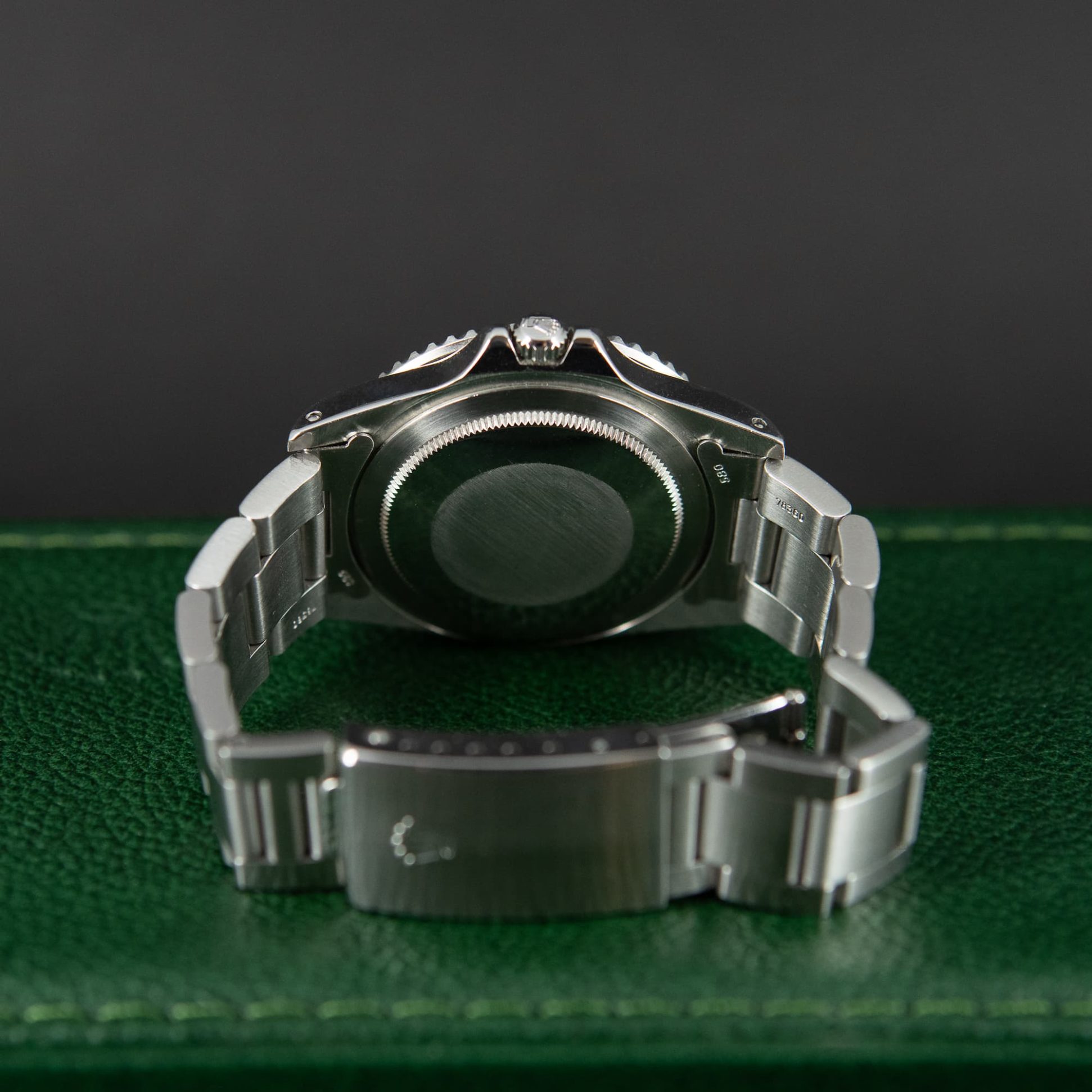 Rolex_GMT-Master_1675_1976-4.jpg