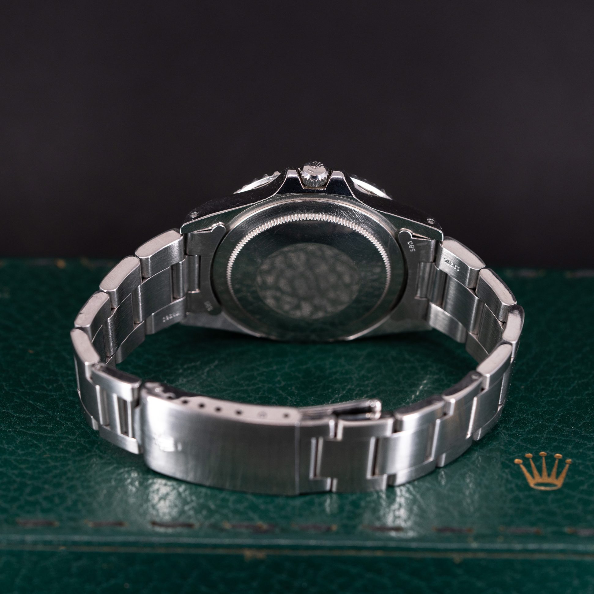 Rolex_GMT-Master_1675_1977_musta-6.jpg