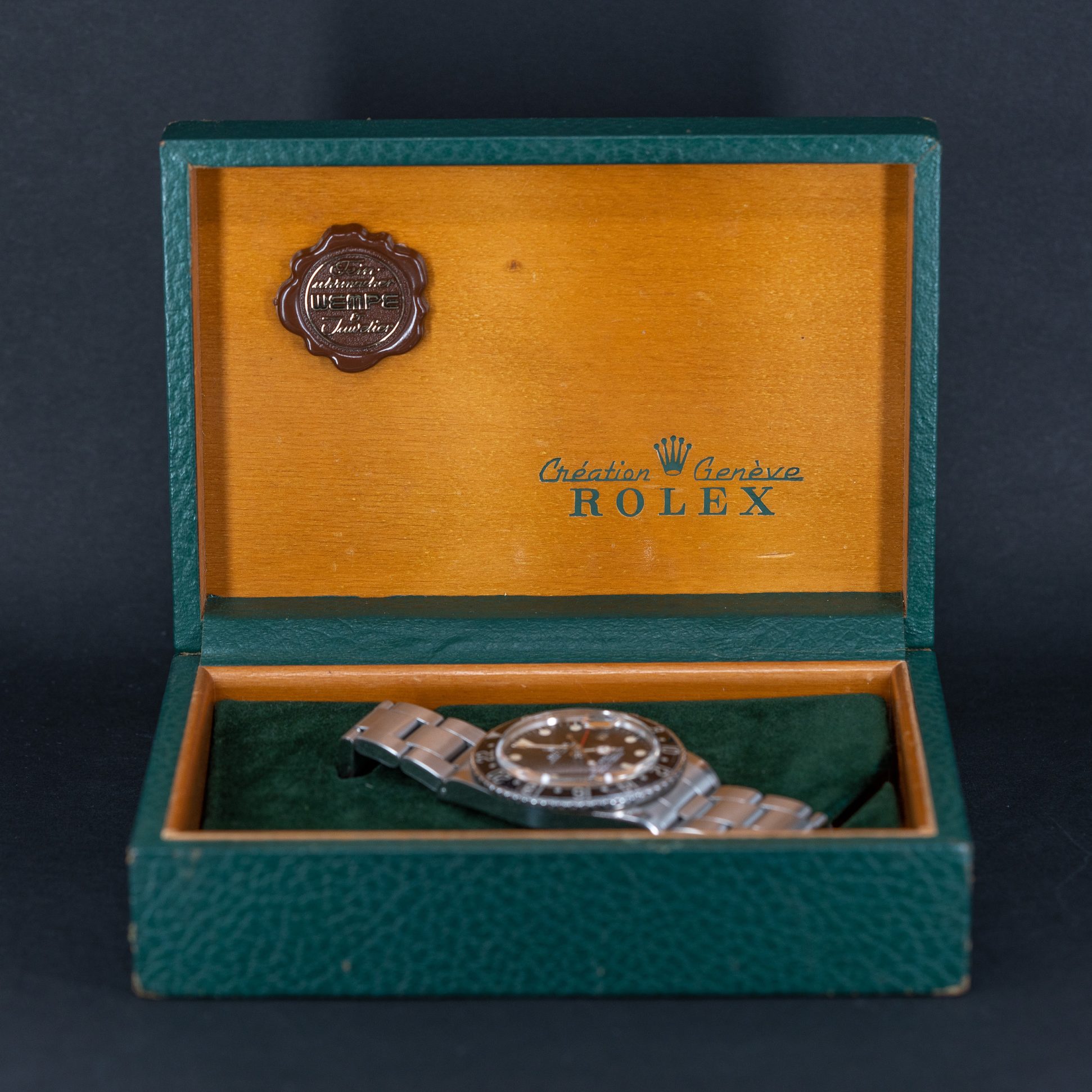 Rolex_GMT-Master_1675_1977_musta.jpg