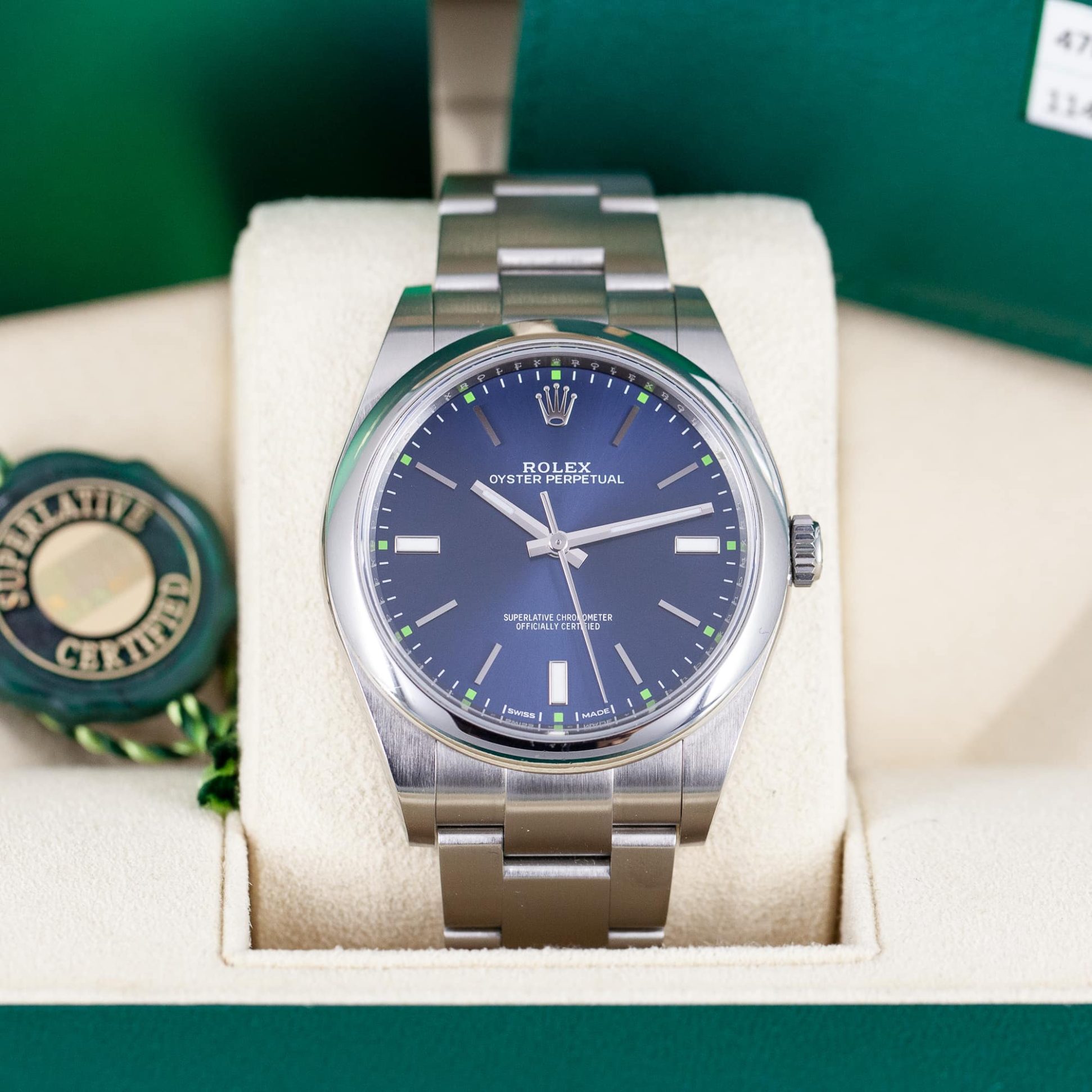 Rolex_Oyster_Perpetual_114300-6.jpg