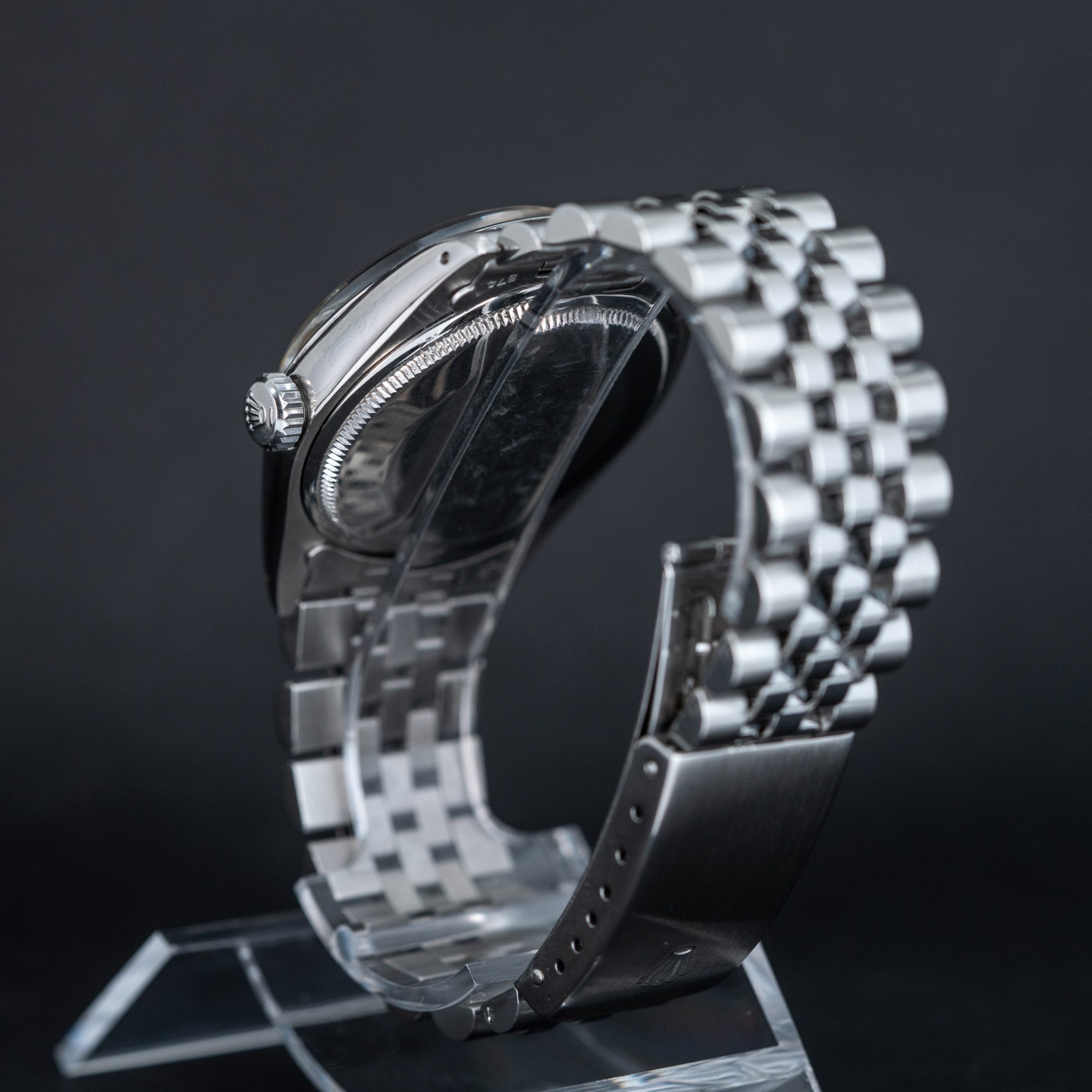 Rolex_Oyster_Perpetual_Date_1500_1978-3.jpg