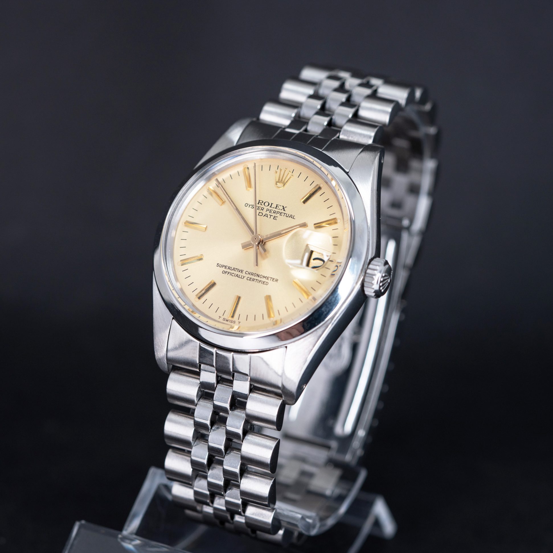 Rolex_Oyster_Perpetual_Date_1500_1978-4.jpg