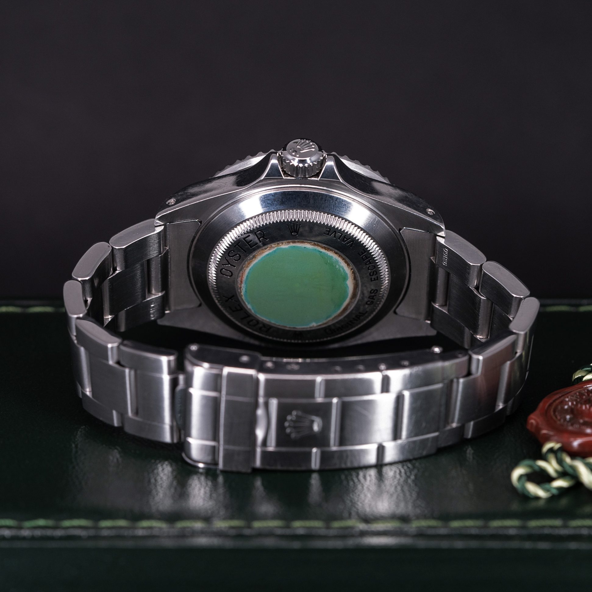 Rolex_Sea-Dweller_16600_1997-4.jpg