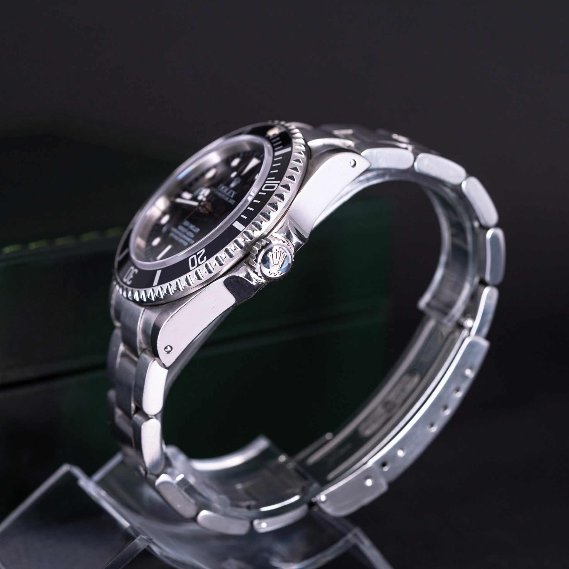 Rolex_Sea-Dweller_16600_1997-9.jpg