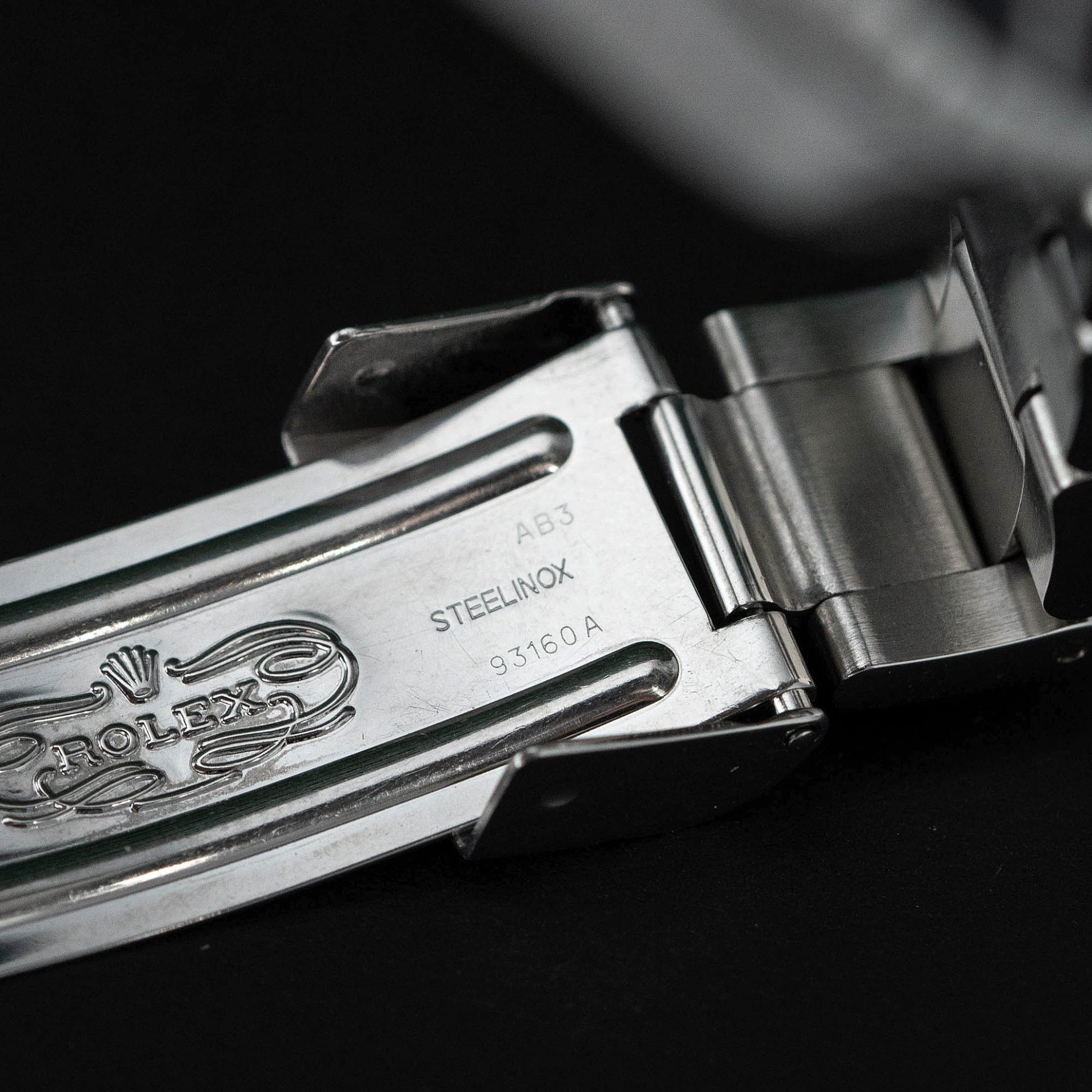 Rolex_Sea-Dweller_16600_1999-10.jpg