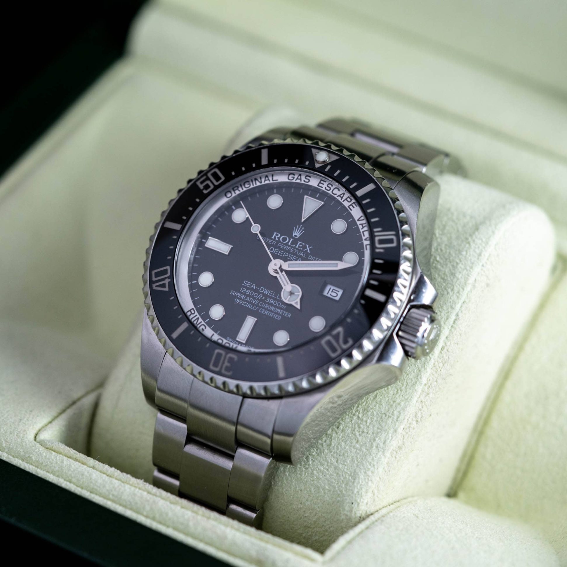 Rolex_Sea-Dweller_Deep-Sea_2011-3.jpg