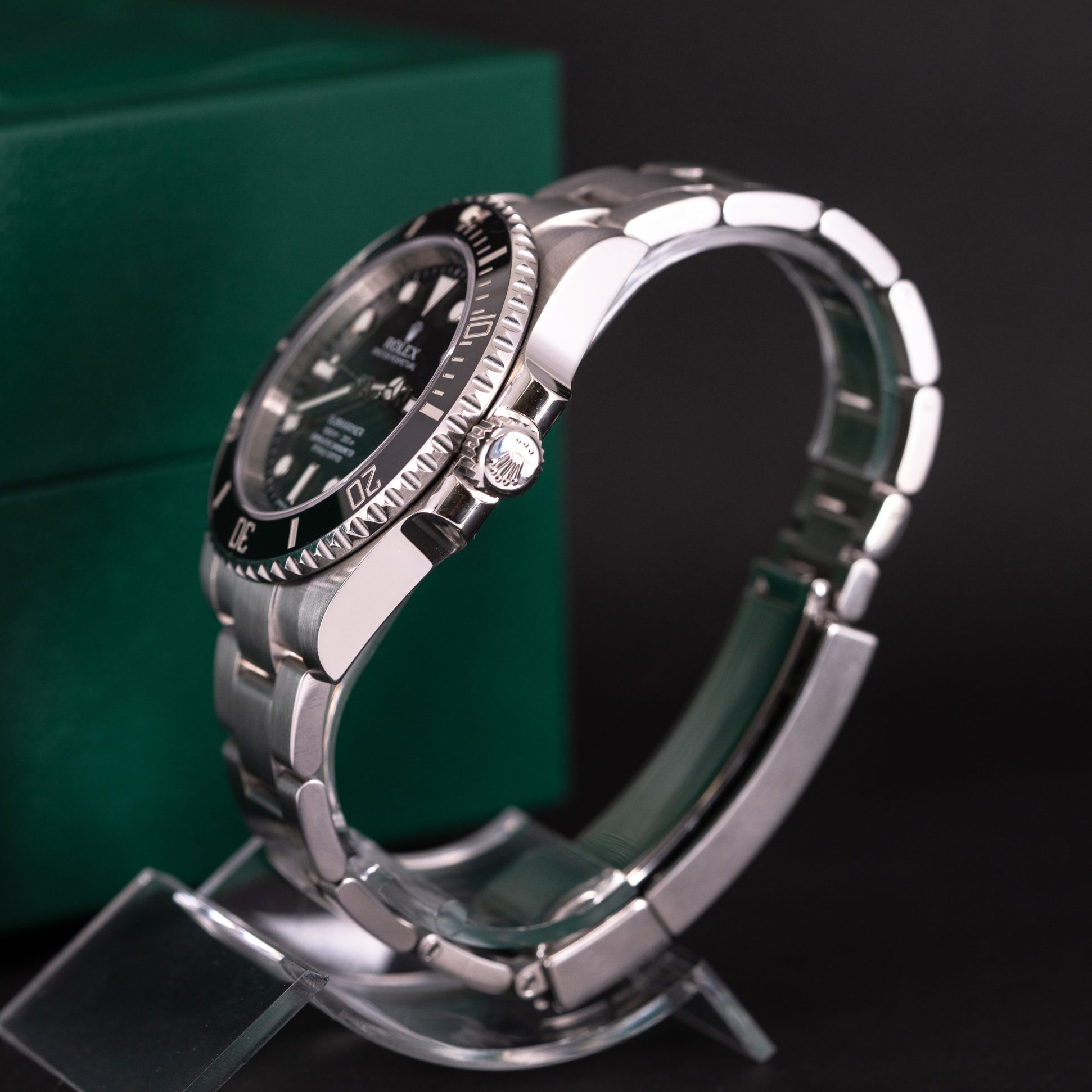 Rolex_Submariner_114060_2014-8.jpg